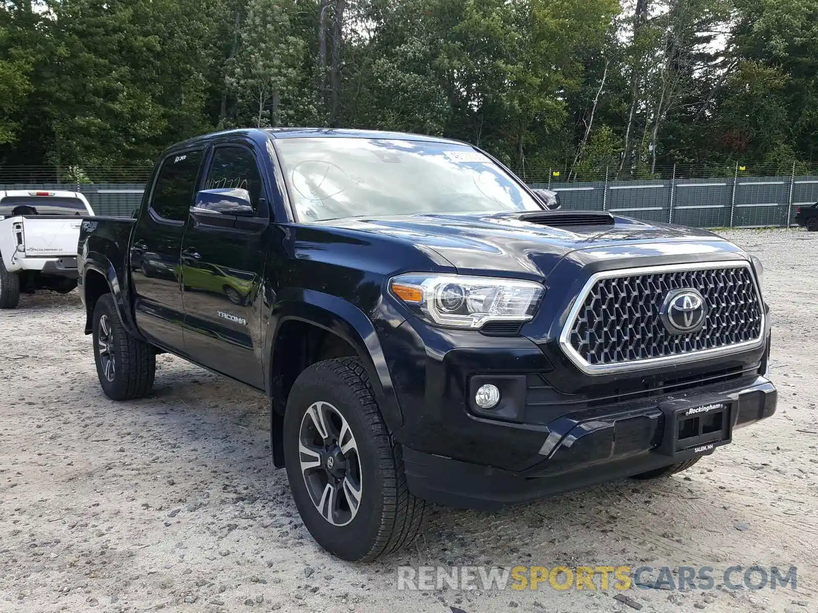 1 Photograph of a damaged car 3TMCZ5AN3KM216399 TOYOTA TACOMA 2019