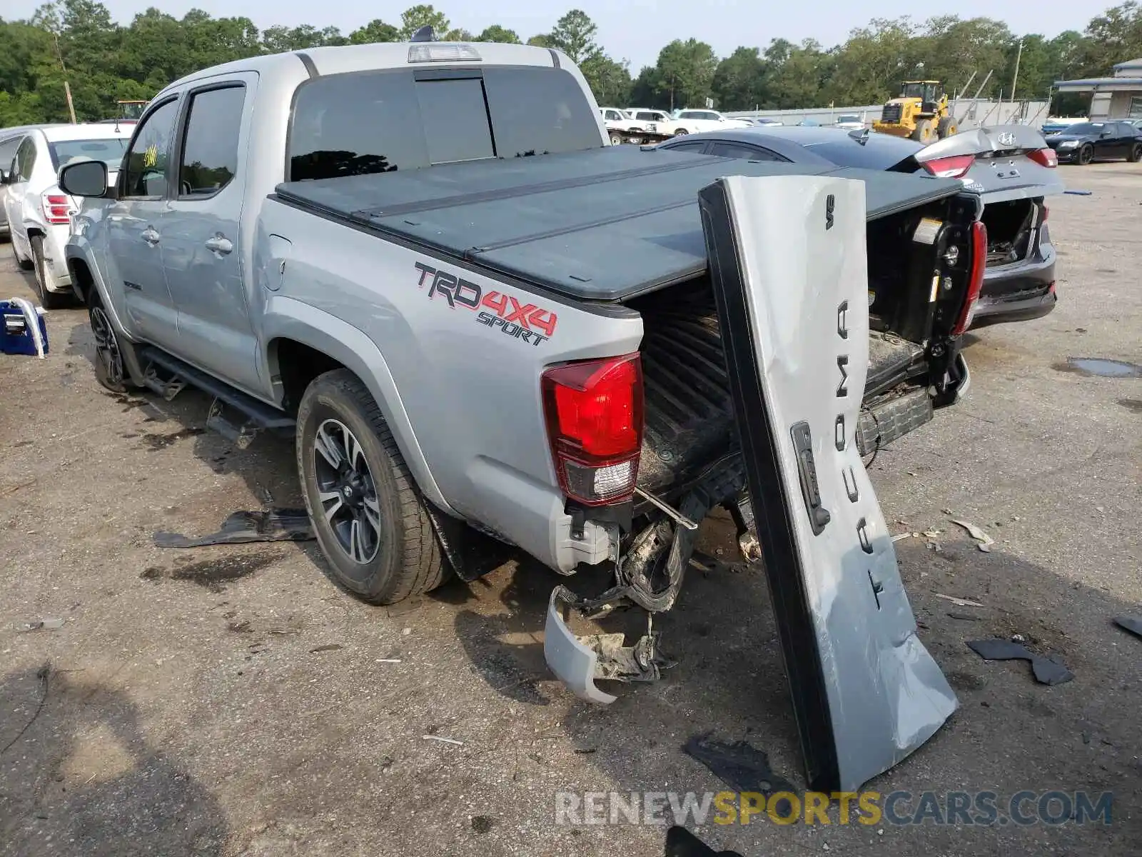 3 Photograph of a damaged car 3TMCZ5AN3KM219089 TOYOTA TACOMA 2019