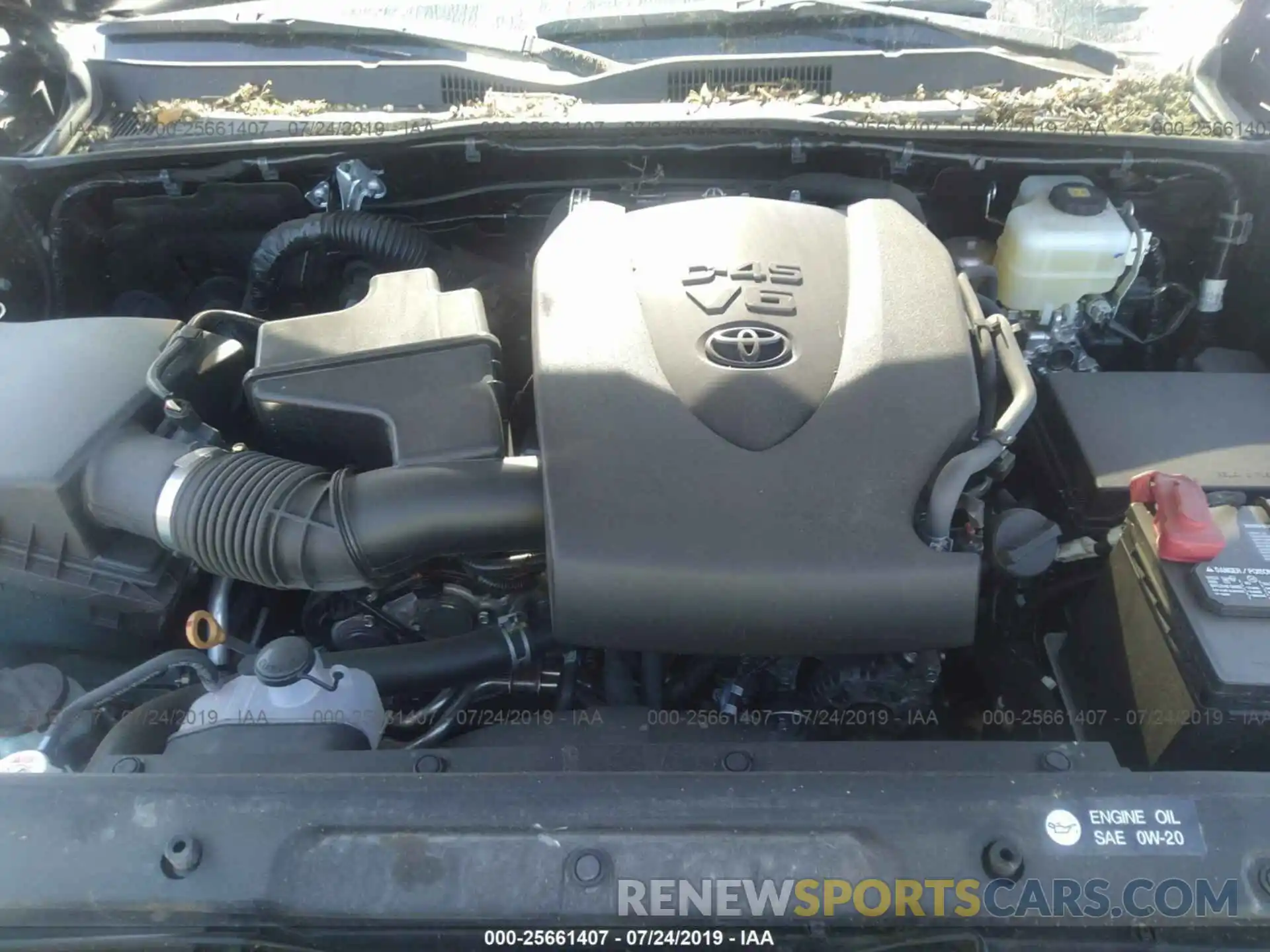 10 Photograph of a damaged car 3TMCZ5AN3KM222283 TOYOTA TACOMA 2019