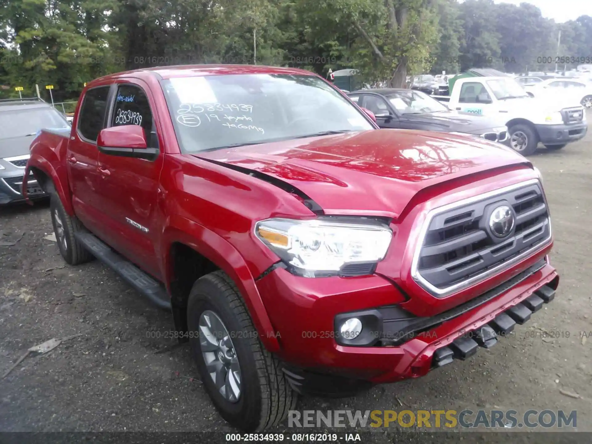 1 Photograph of a damaged car 3TMCZ5AN3KM225023 TOYOTA TACOMA 2019