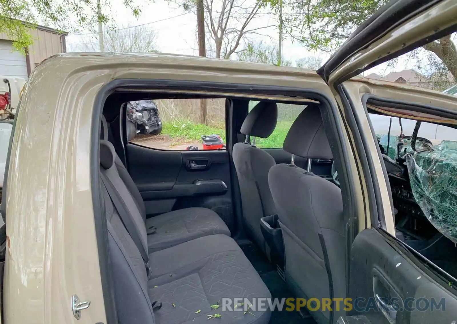 6 Photograph of a damaged car 3TMCZ5AN3KM228021 TOYOTA TACOMA 2019