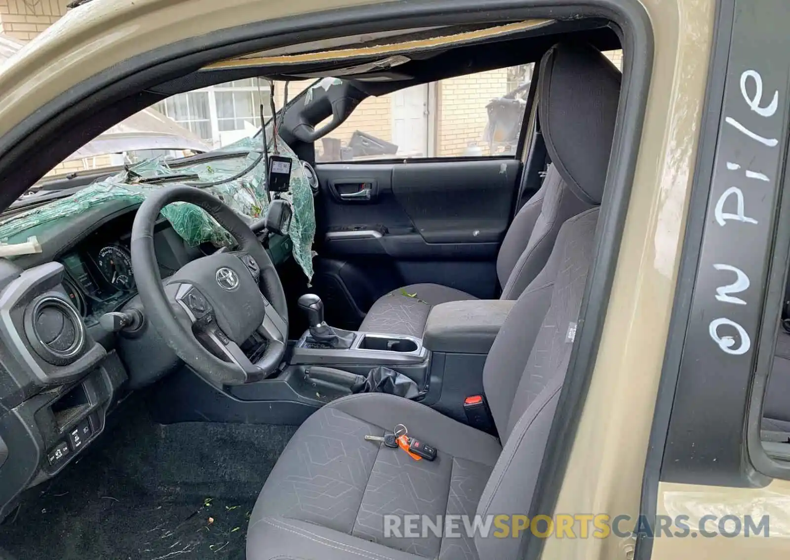 9 Photograph of a damaged car 3TMCZ5AN3KM228021 TOYOTA TACOMA 2019