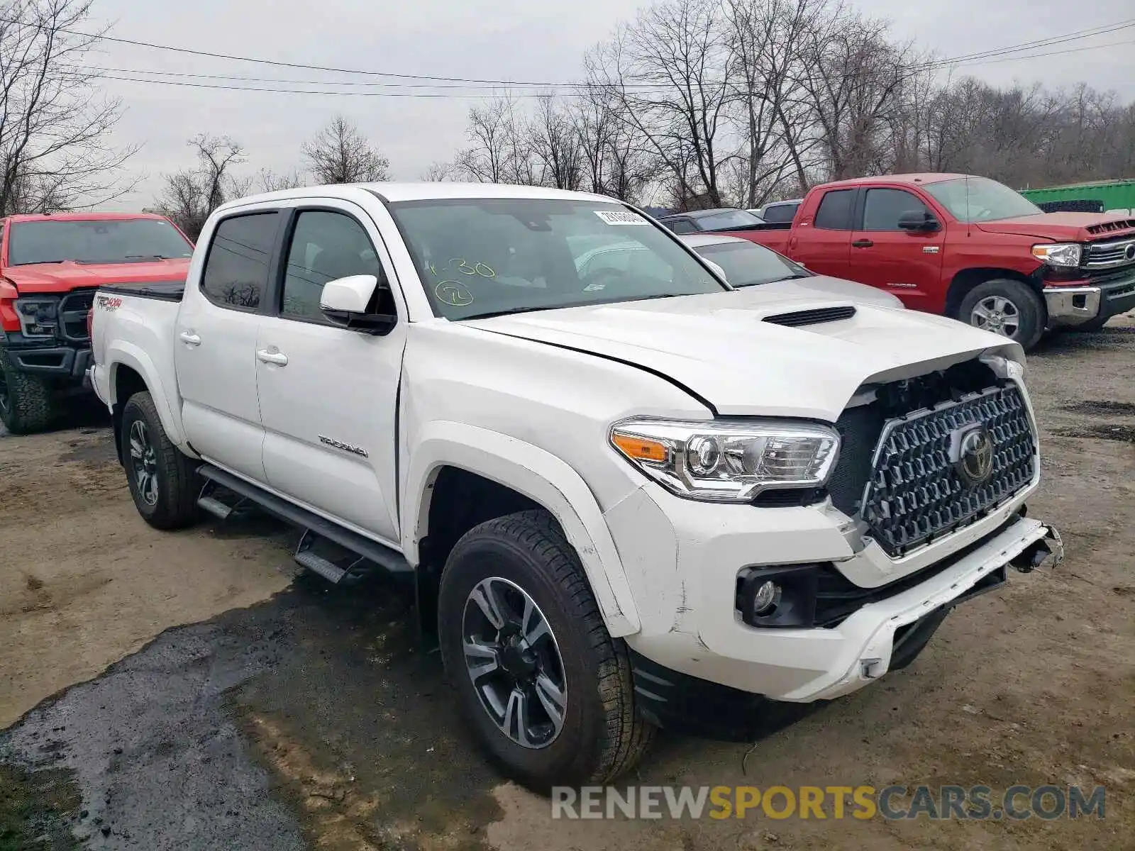 1 Photograph of a damaged car 3TMCZ5AN3KM228696 TOYOTA TACOMA 2019