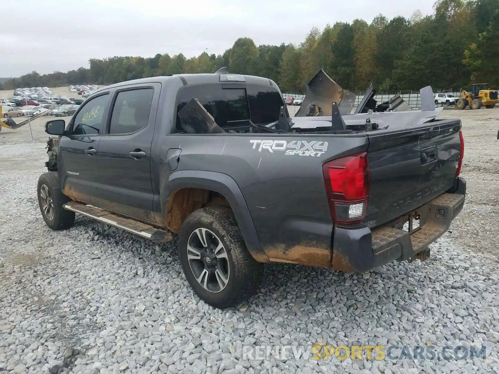 3 Фотография поврежденного автомобиля 3TMCZ5AN3KM234594 TOYOTA TACOMA 2019