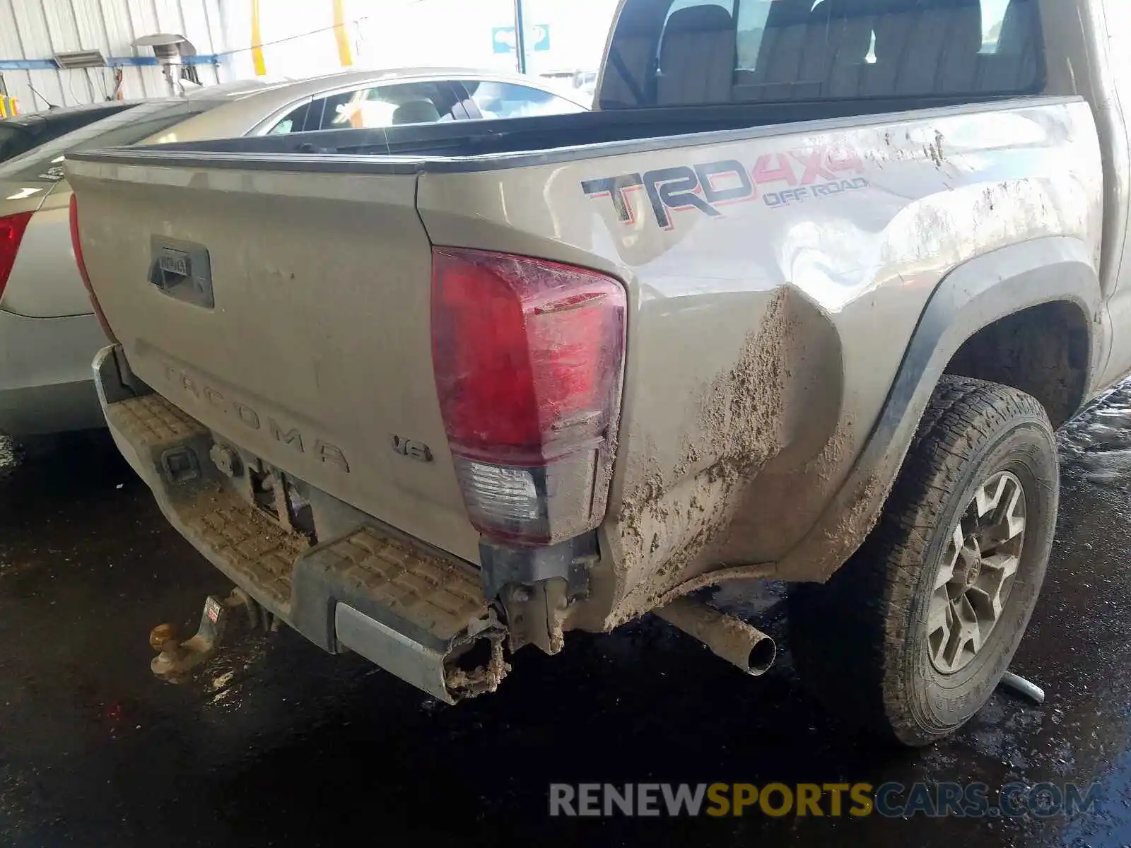 9 Фотография поврежденного автомобиля 3TMCZ5AN3KM237172 TOYOTA TACOMA 2019