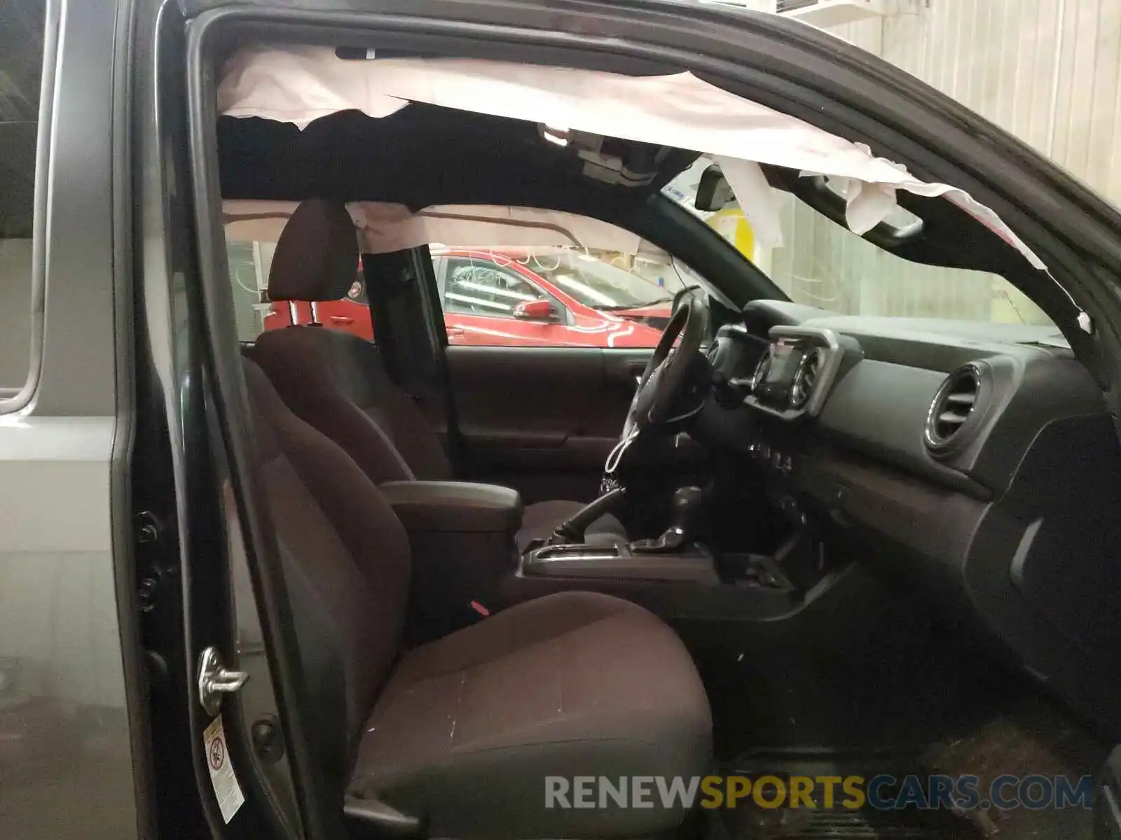 5 Photograph of a damaged car 3TMCZ5AN3KM237656 TOYOTA TACOMA 2019