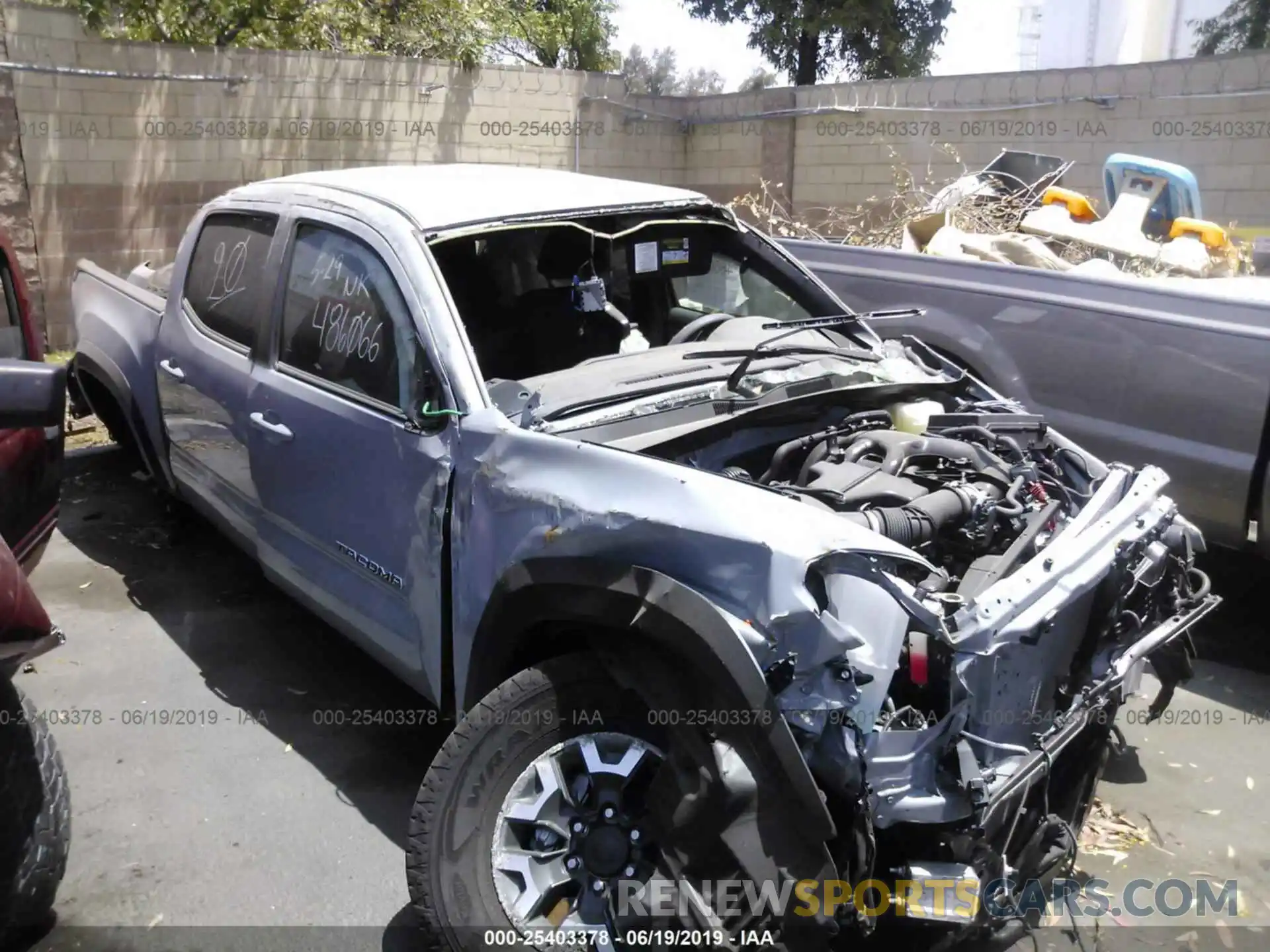 1 Photograph of a damaged car 3TMCZ5AN3KM237964 TOYOTA TACOMA 2019