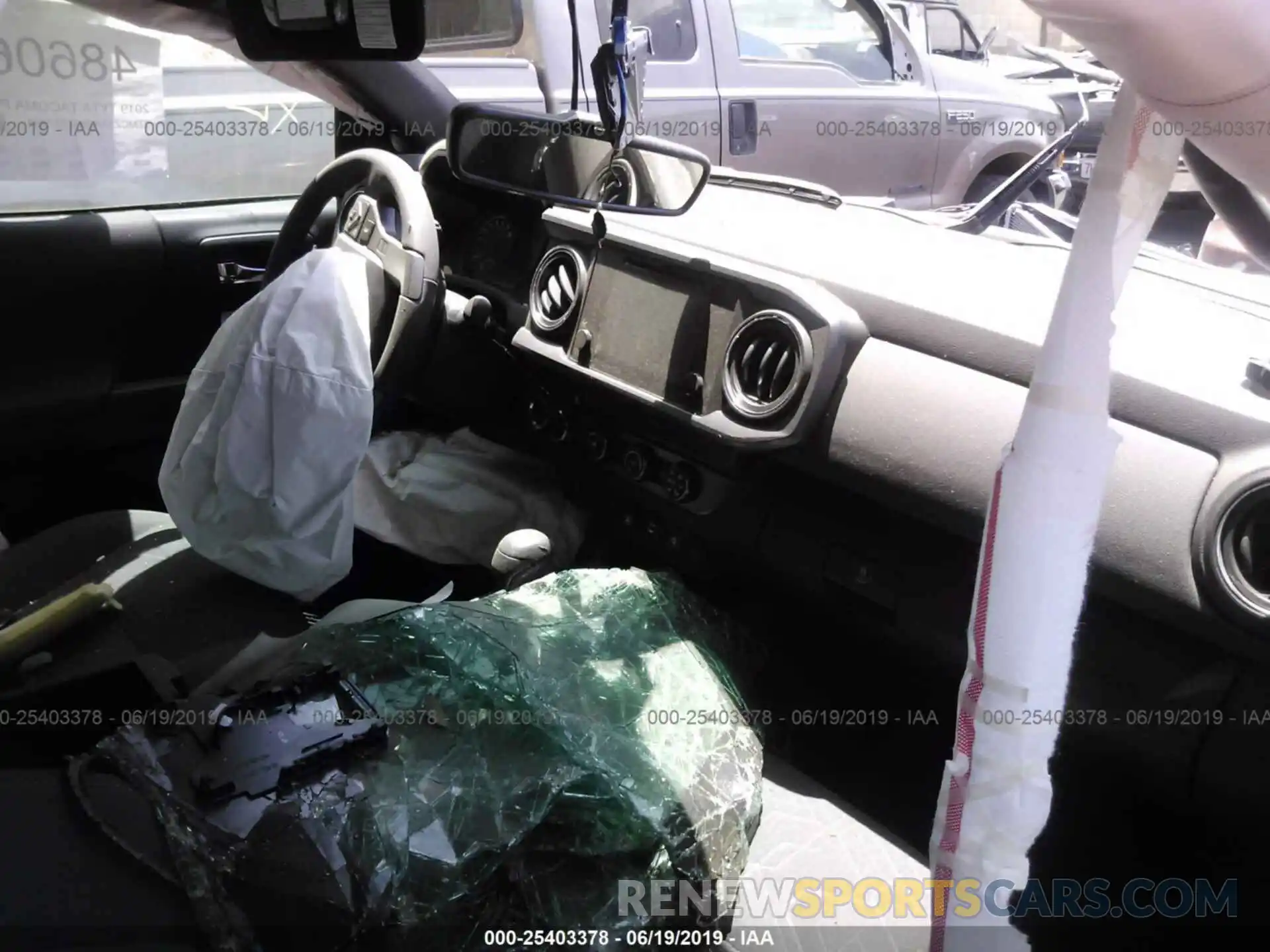 5 Photograph of a damaged car 3TMCZ5AN3KM237964 TOYOTA TACOMA 2019