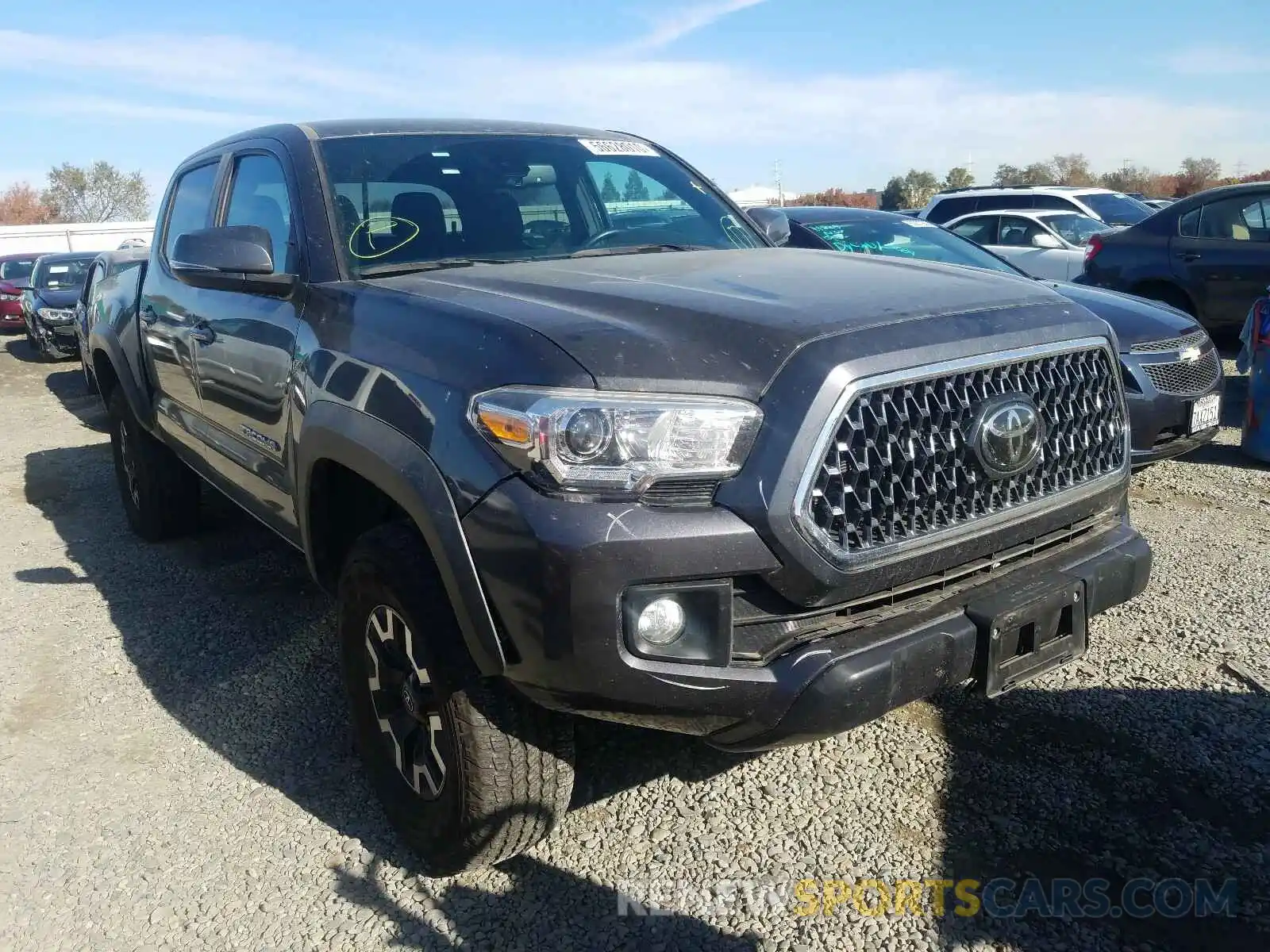 1 Фотография поврежденного автомобиля 3TMCZ5AN3KM238161 TOYOTA TACOMA 2019