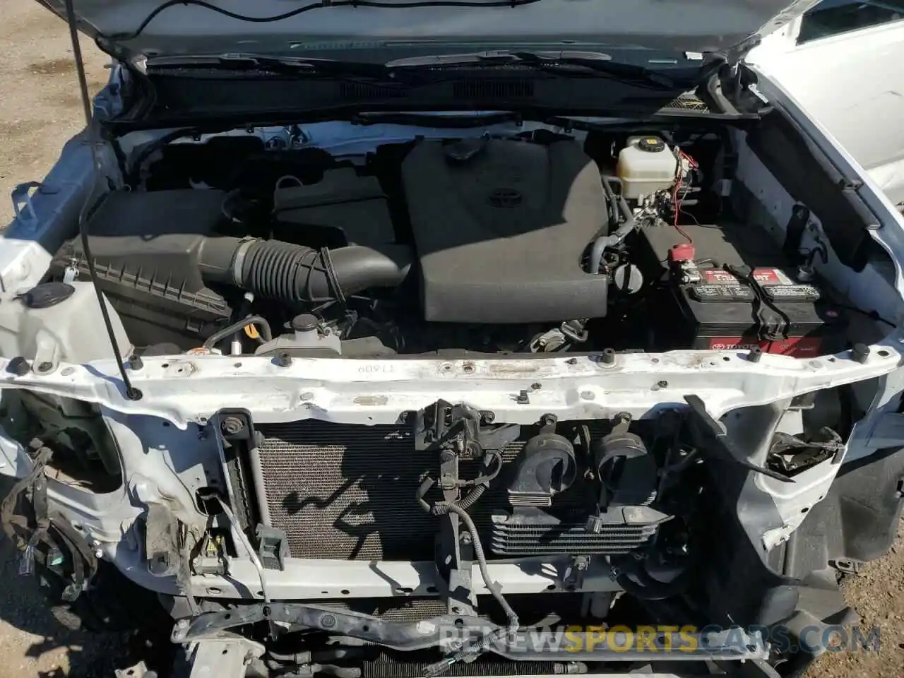 11 Photograph of a damaged car 3TMCZ5AN3KM239973 TOYOTA TACOMA 2019