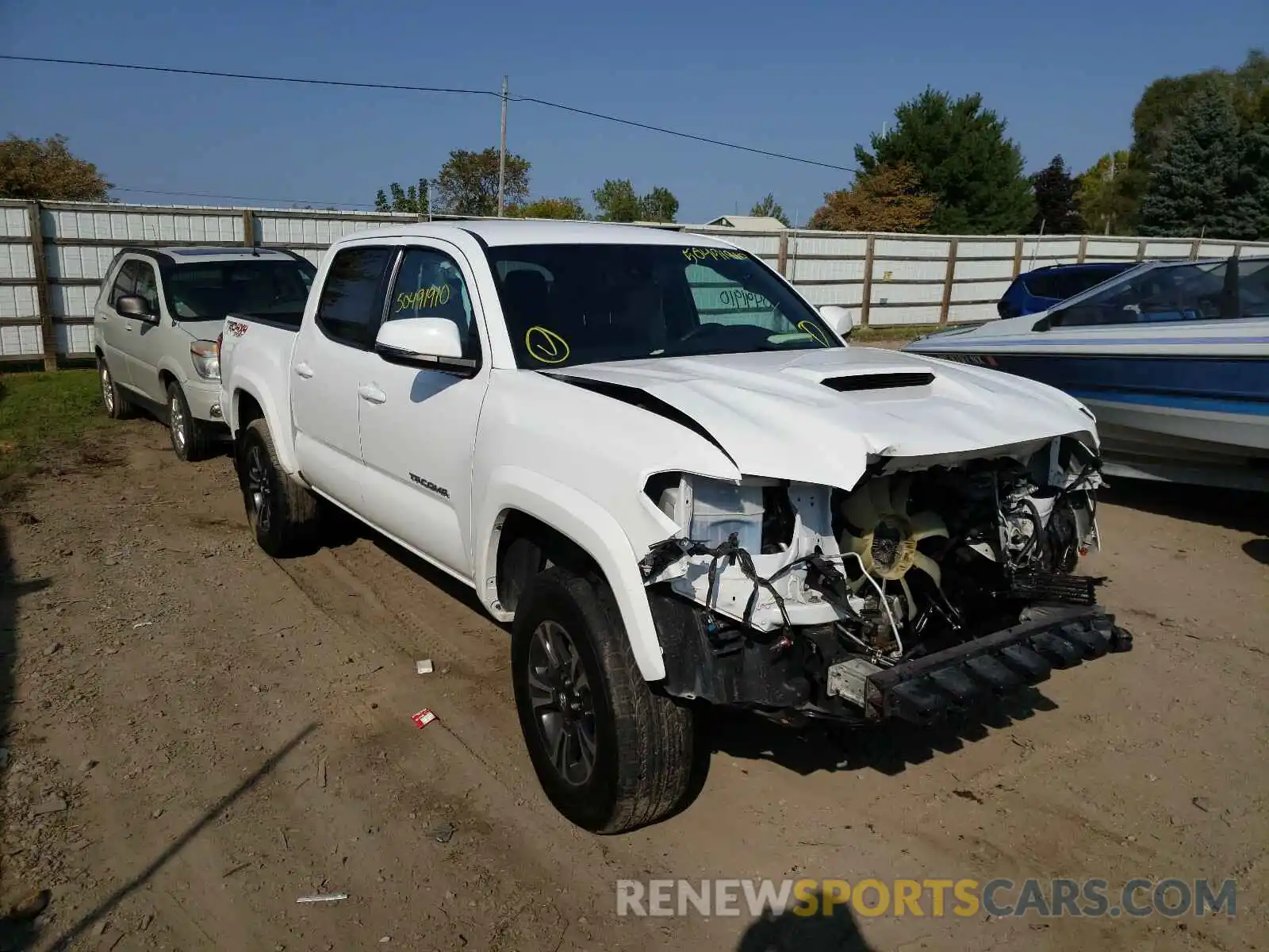 1 Фотография поврежденного автомобиля 3TMCZ5AN3KM241156 TOYOTA TACOMA 2019