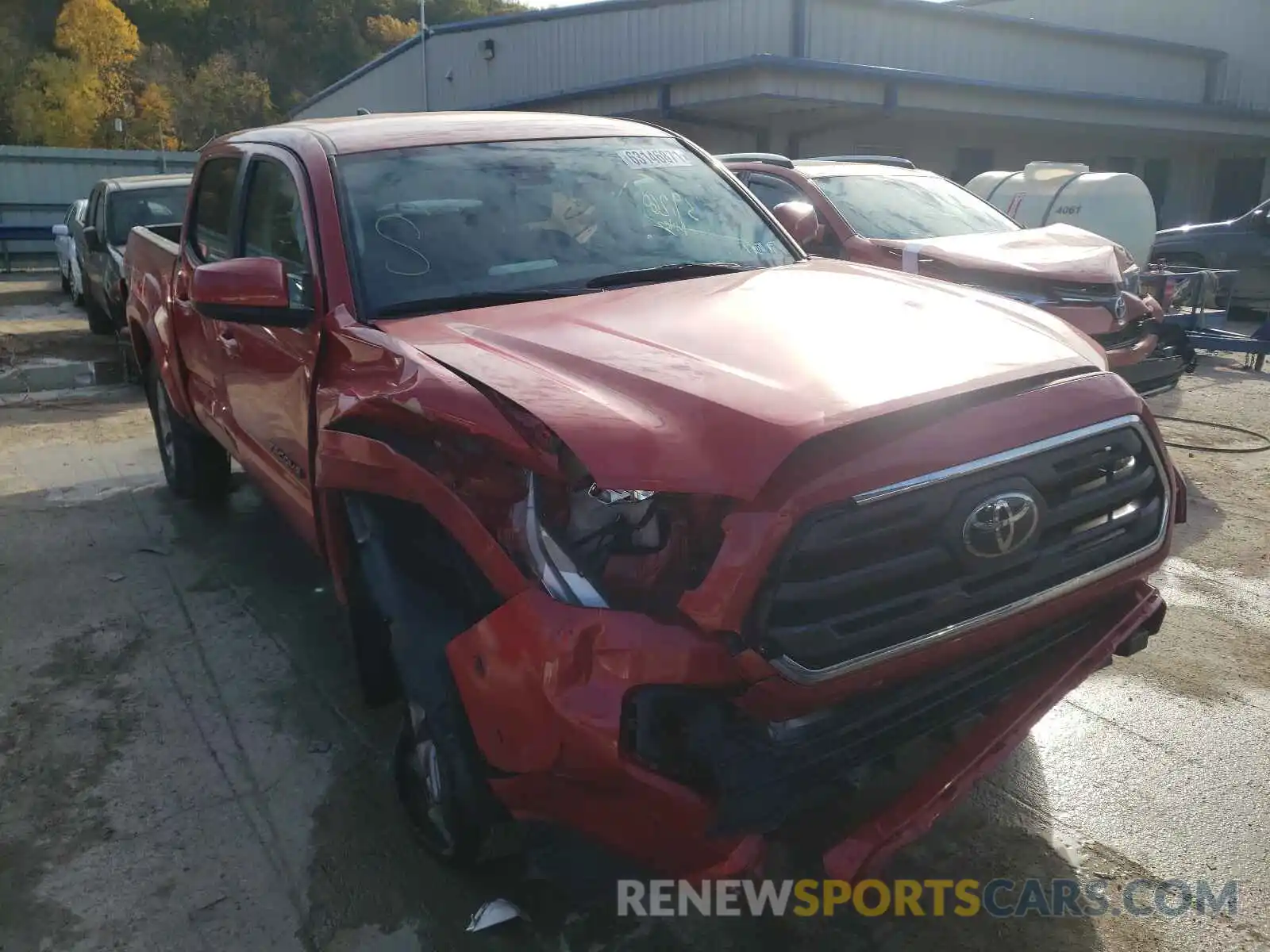 1 Photograph of a damaged car 3TMCZ5AN3KM246261 TOYOTA TACOMA 2019