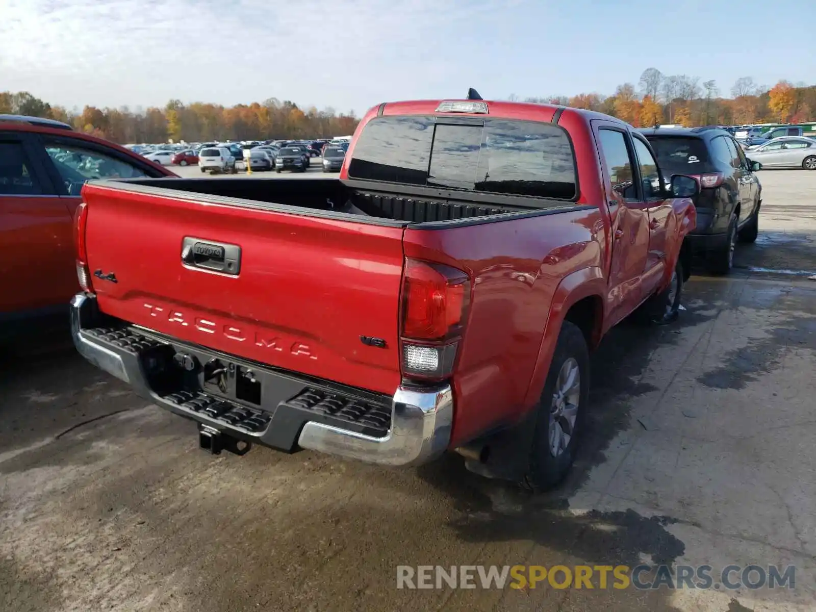 4 Photograph of a damaged car 3TMCZ5AN3KM246261 TOYOTA TACOMA 2019