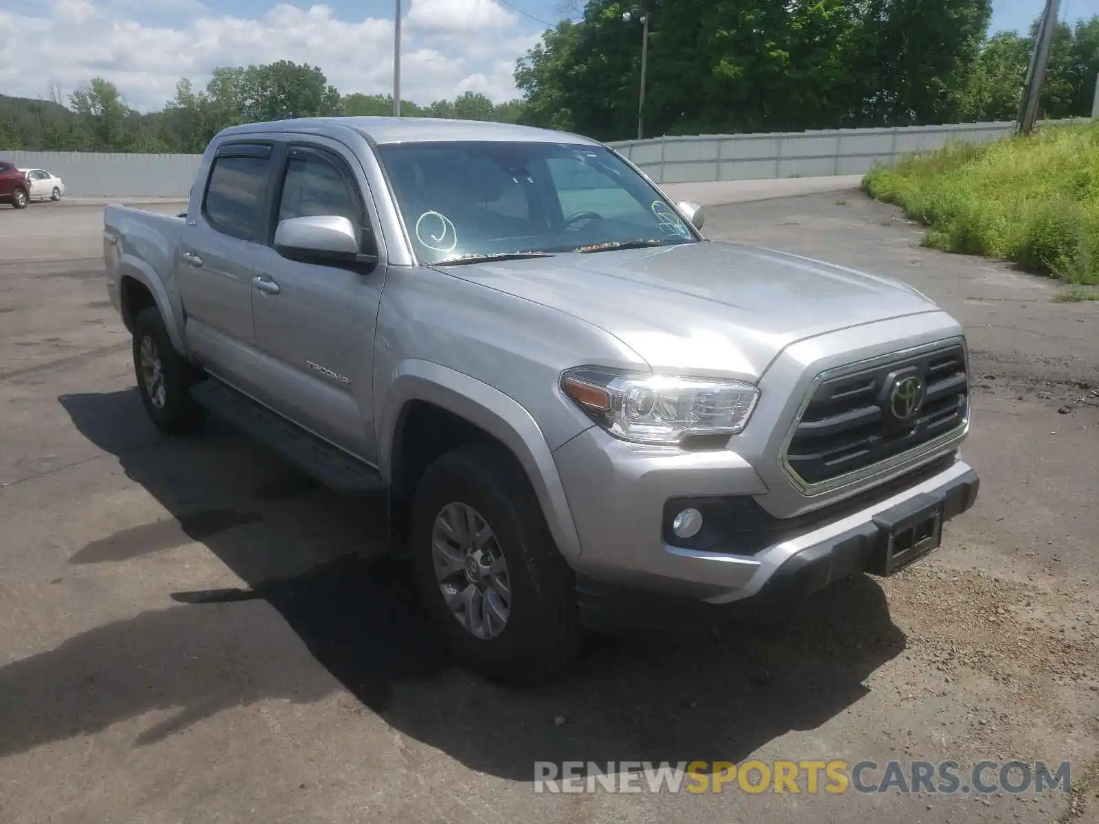 1 Photograph of a damaged car 3TMCZ5AN3KM249810 TOYOTA TACOMA 2019