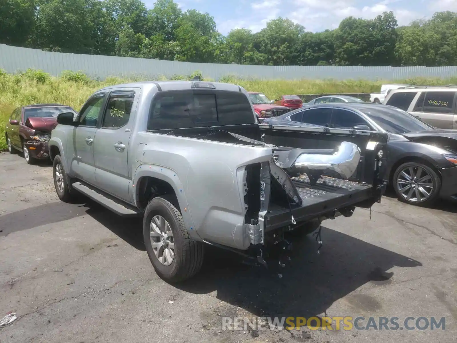 3 Photograph of a damaged car 3TMCZ5AN3KM249810 TOYOTA TACOMA 2019