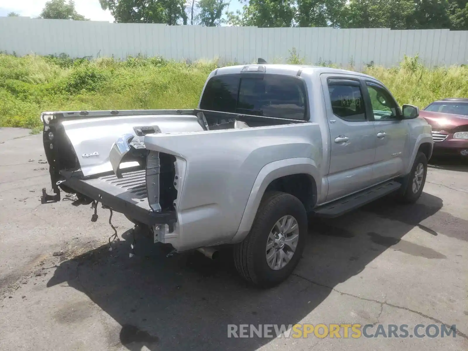 4 Фотография поврежденного автомобиля 3TMCZ5AN3KM249810 TOYOTA TACOMA 2019