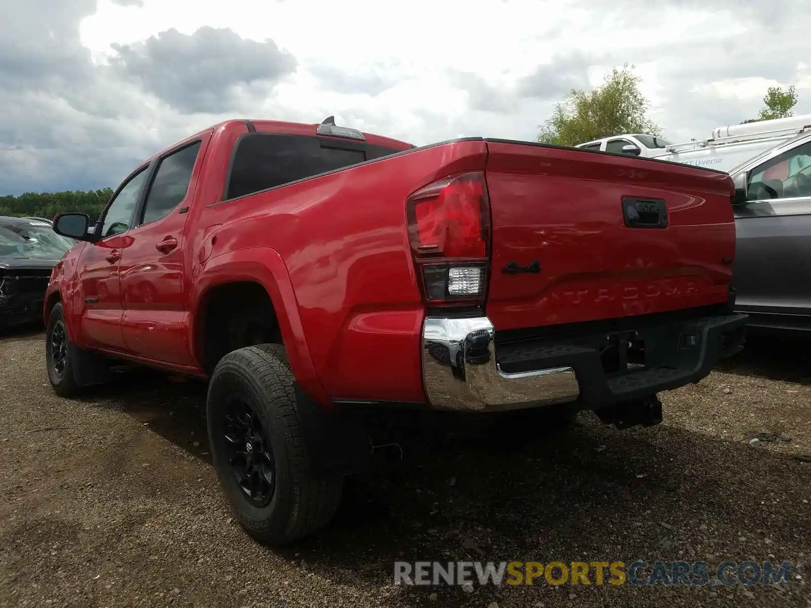 3 Photograph of a damaged car 3TMCZ5AN3KM250536 TOYOTA TACOMA 2019