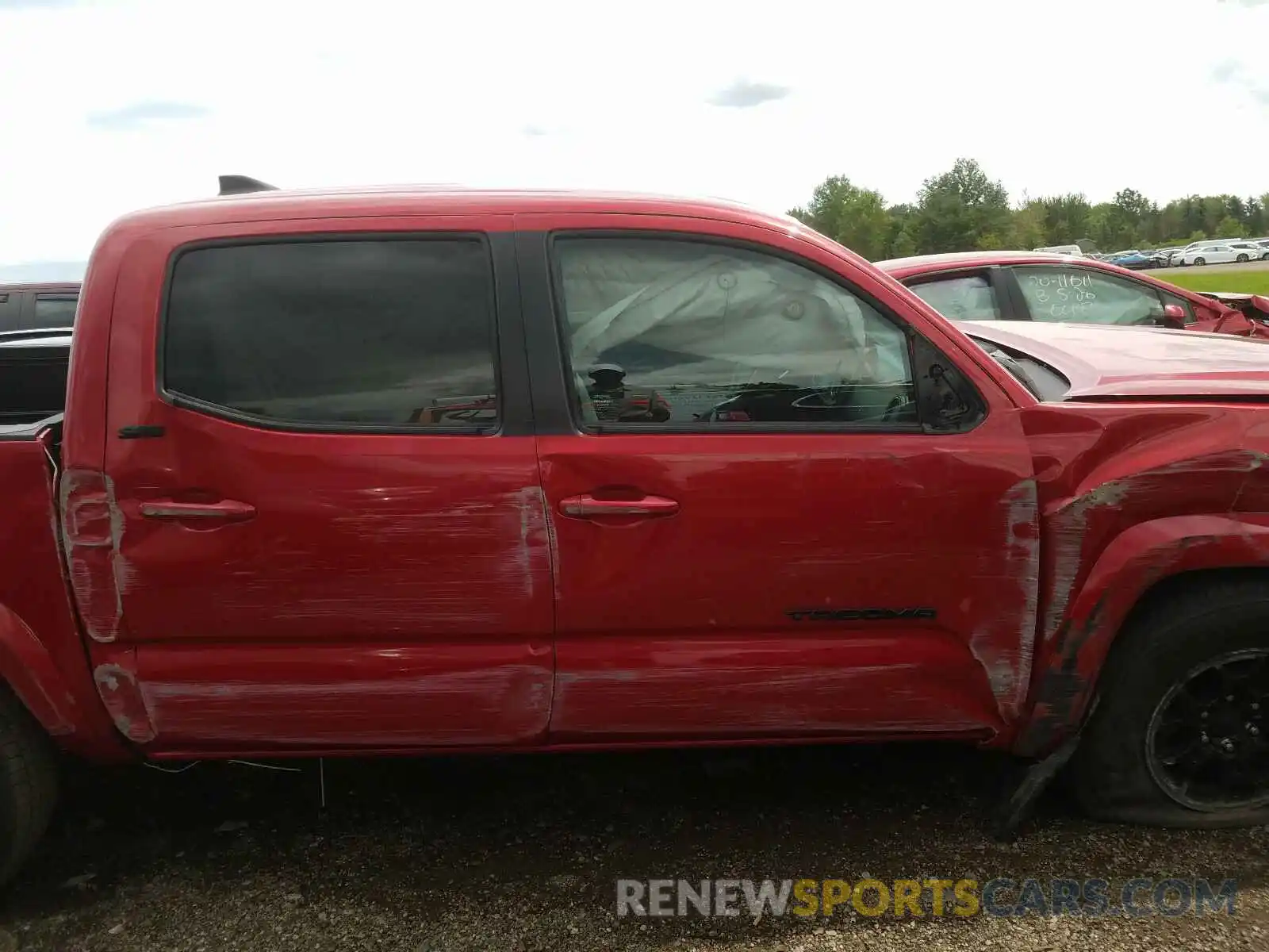 9 Photograph of a damaged car 3TMCZ5AN3KM250536 TOYOTA TACOMA 2019