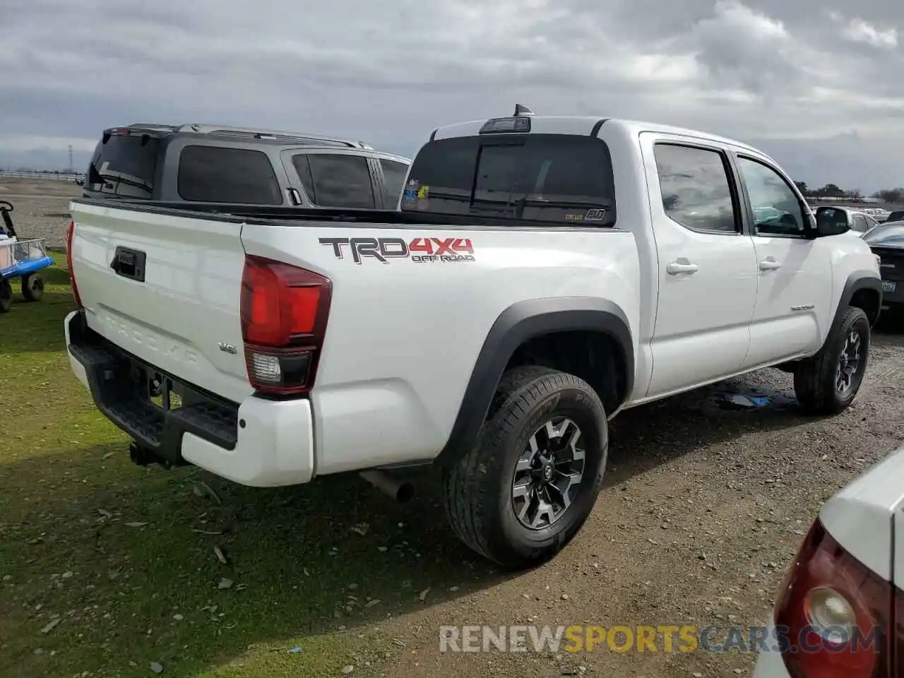 3 Photograph of a damaged car 3TMCZ5AN3KM253081 TOYOTA TACOMA 2019