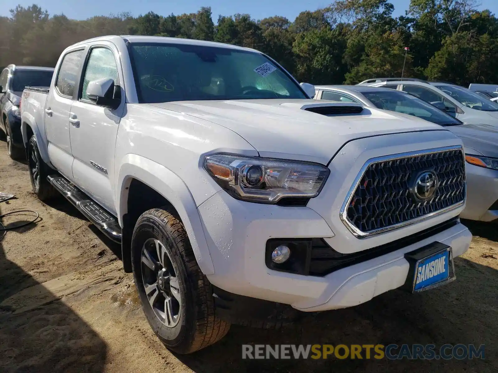 1 Photograph of a damaged car 3TMCZ5AN3KM255445 TOYOTA TACOMA 2019