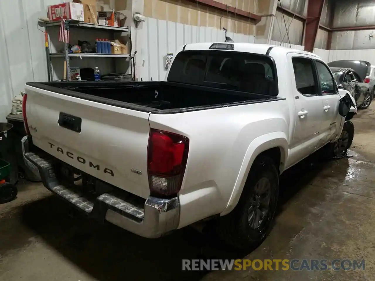 4 Photograph of a damaged car 3TMCZ5AN3KM256644 TOYOTA TACOMA 2019