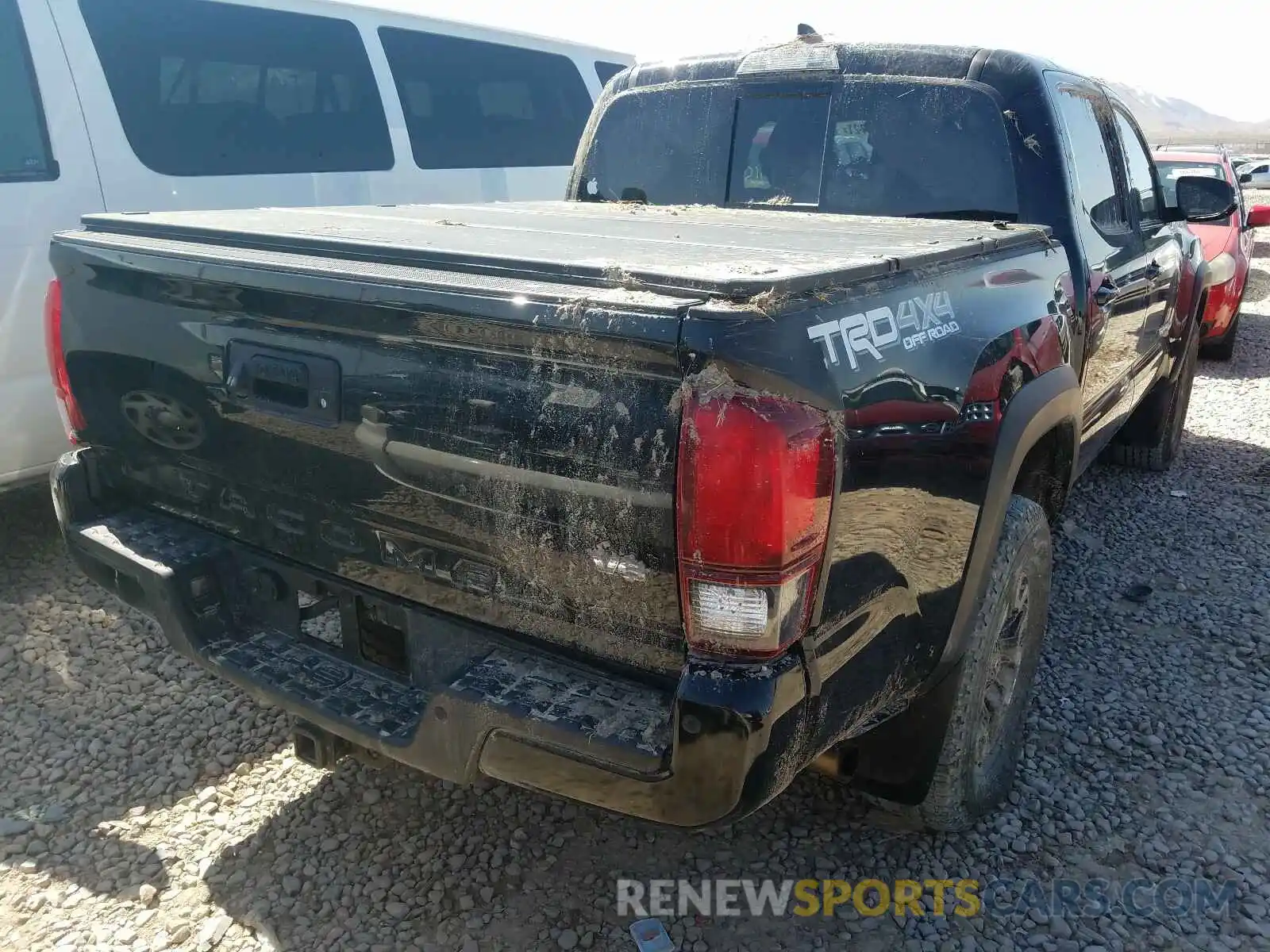 4 Photograph of a damaged car 3TMCZ5AN3KM262976 TOYOTA TACOMA 2019