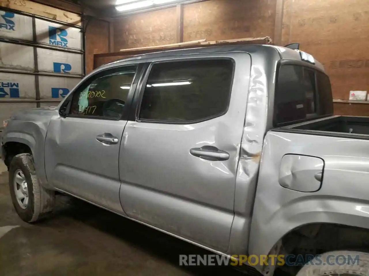 9 Photograph of a damaged car 3TMCZ5AN3KM263433 TOYOTA TACOMA 2019