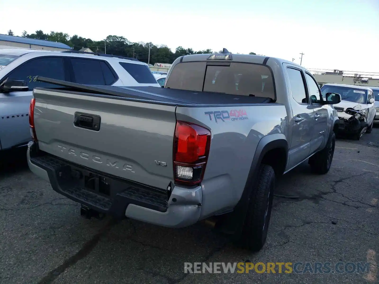 4 Photograph of a damaged car 3TMCZ5AN3KM264324 TOYOTA TACOMA 2019