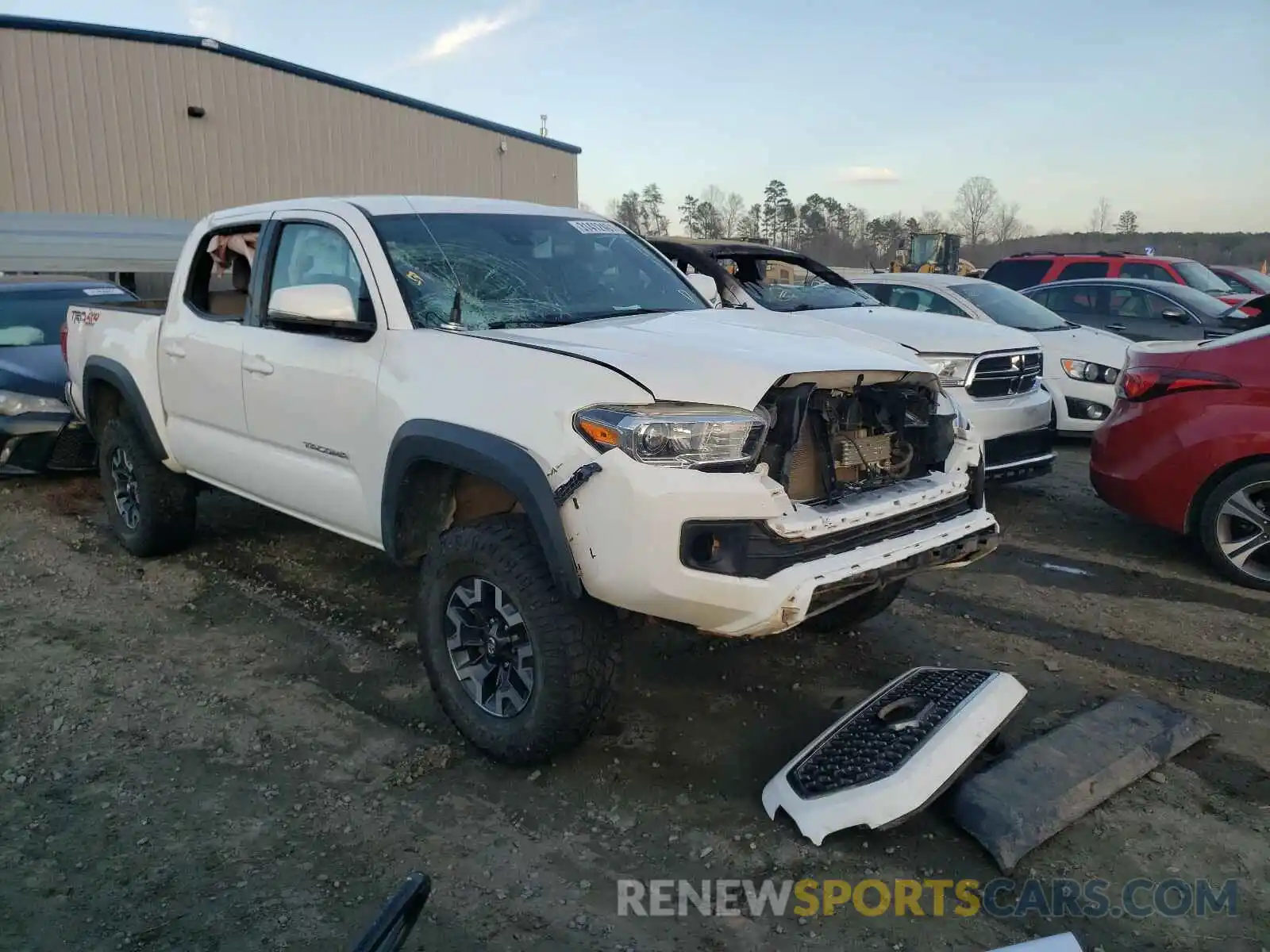 1 Photograph of a damaged car 3TMCZ5AN3KM265375 TOYOTA TACOMA 2019