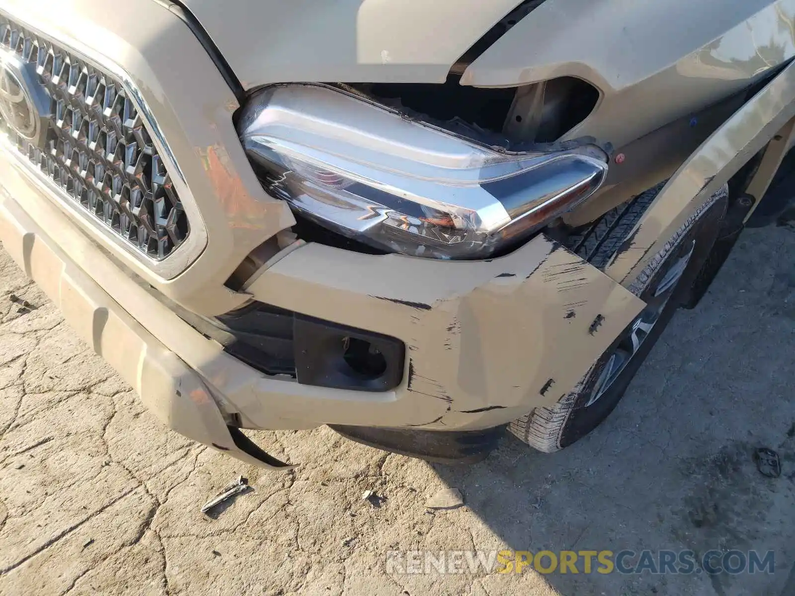 9 Photograph of a damaged car 3TMCZ5AN3KM266610 TOYOTA TACOMA 2019