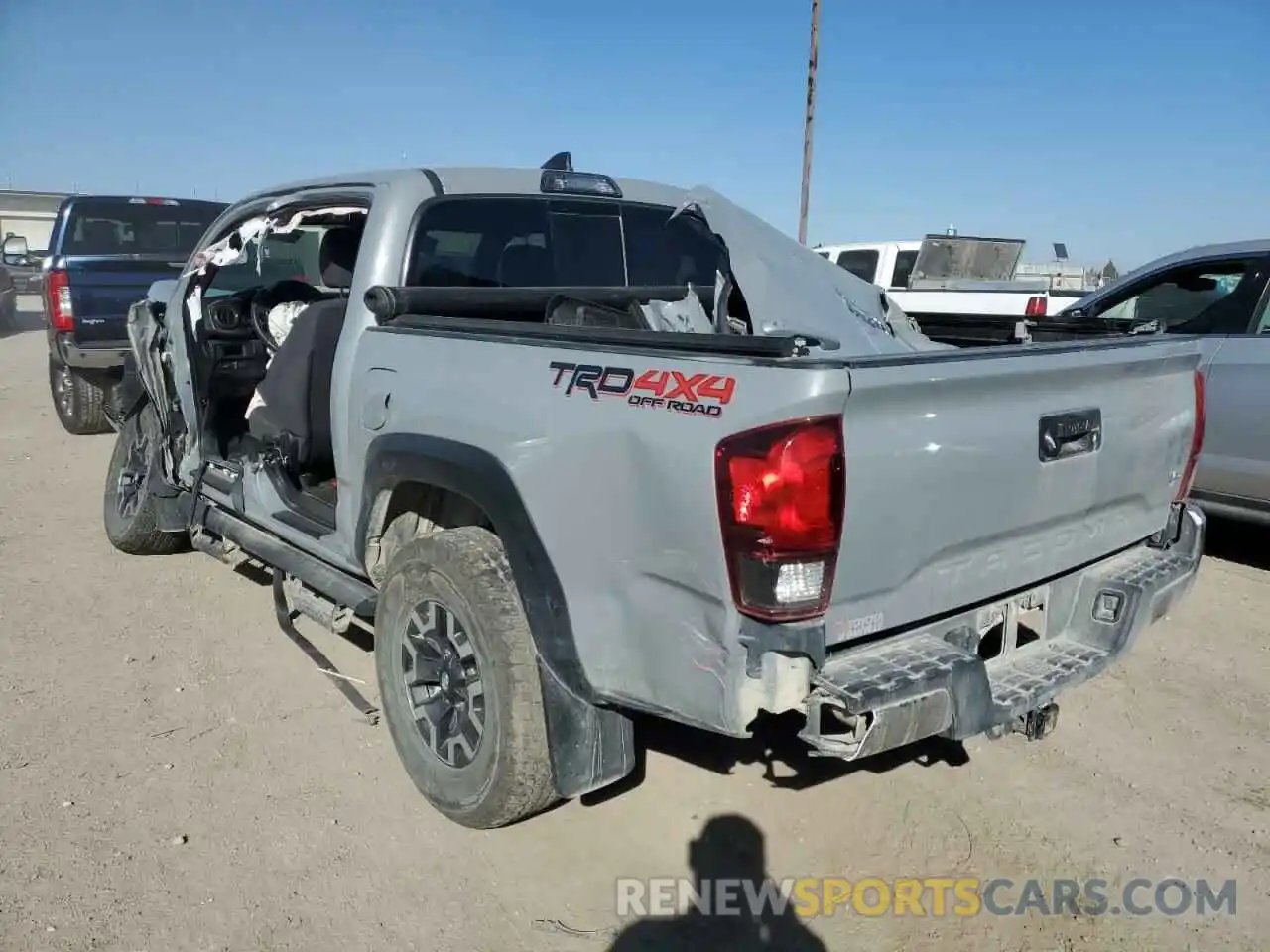 3 Photograph of a damaged car 3TMCZ5AN3KM272827 TOYOTA TACOMA 2019