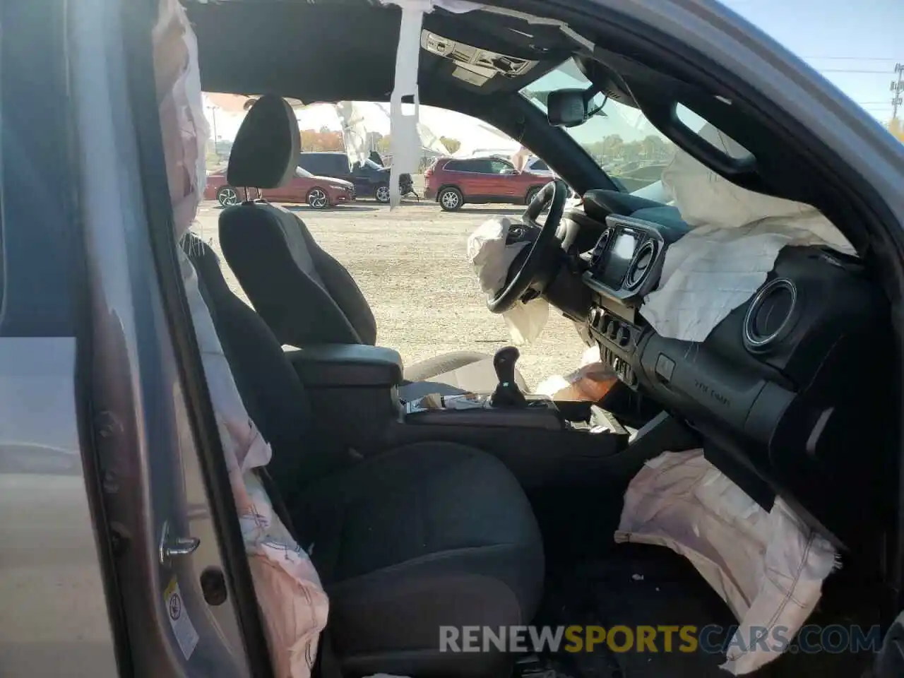 5 Photograph of a damaged car 3TMCZ5AN3KM272827 TOYOTA TACOMA 2019