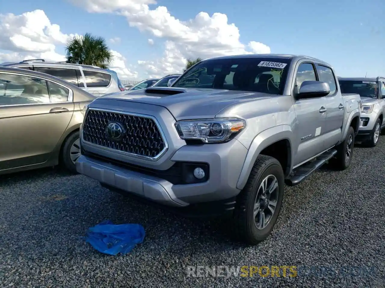 2 Фотография поврежденного автомобиля 3TMCZ5AN3KM275355 TOYOTA TACOMA 2019