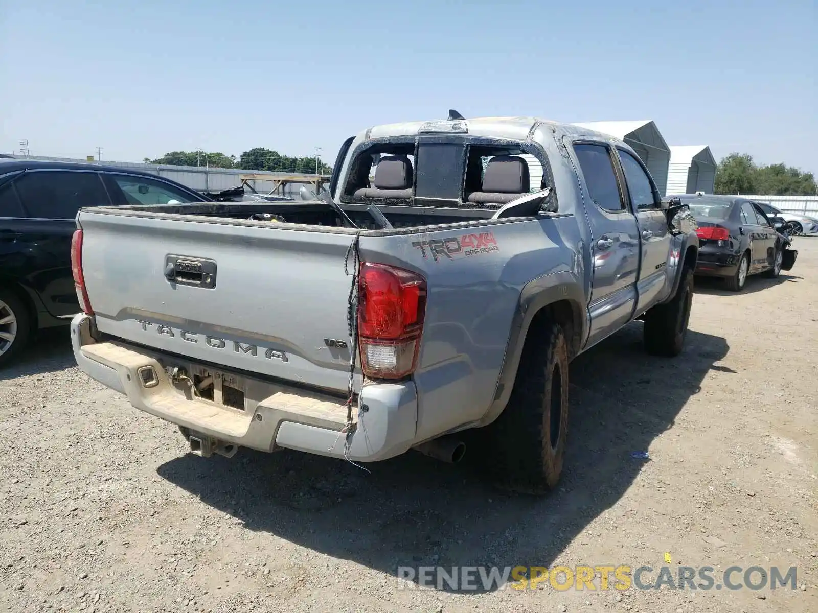 4 Photograph of a damaged car 3TMCZ5AN3KM282239 TOYOTA TACOMA 2019