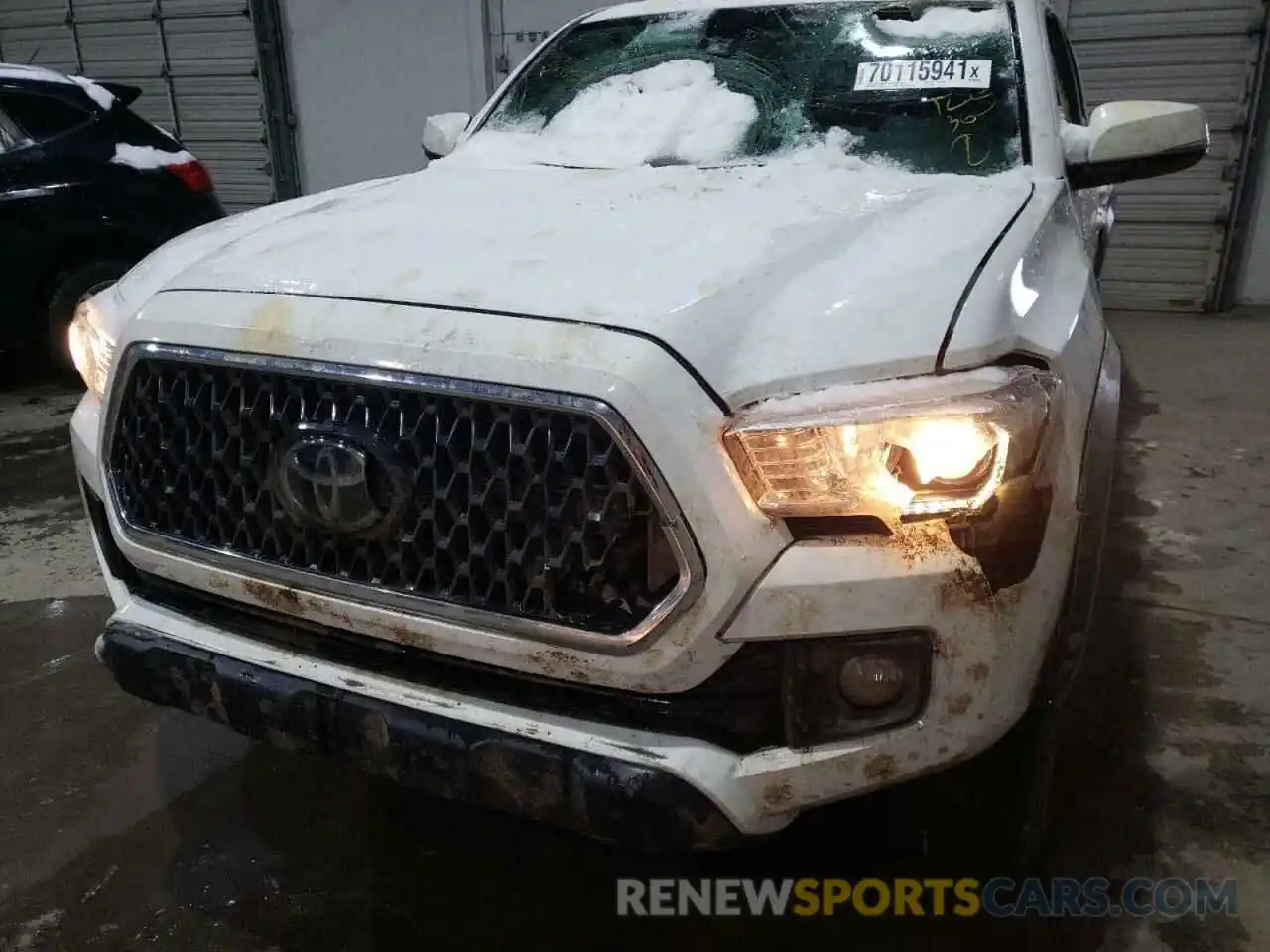 9 Photograph of a damaged car 3TMCZ5AN3KM282726 TOYOTA TACOMA 2019