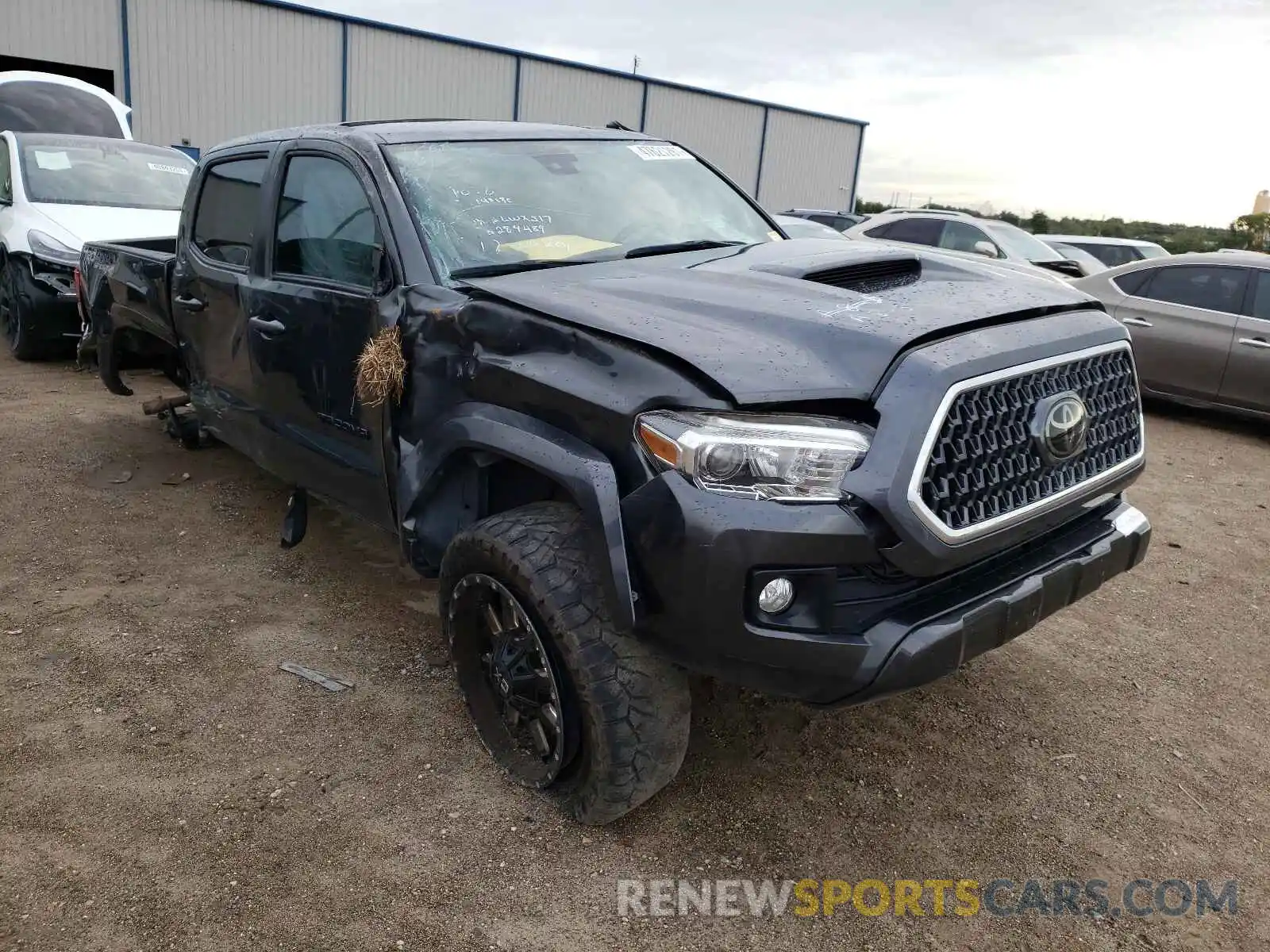 1 Фотография поврежденного автомобиля 3TMCZ5AN3KM284489 TOYOTA TACOMA 2019