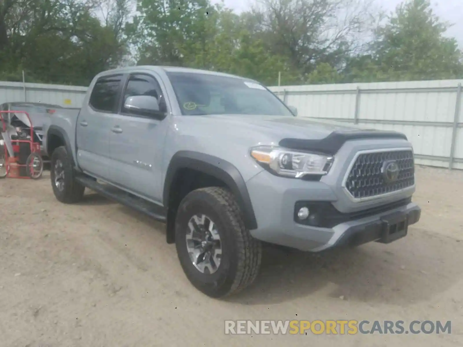 1 Photograph of a damaged car 3TMCZ5AN3KM285576 TOYOTA TACOMA 2019