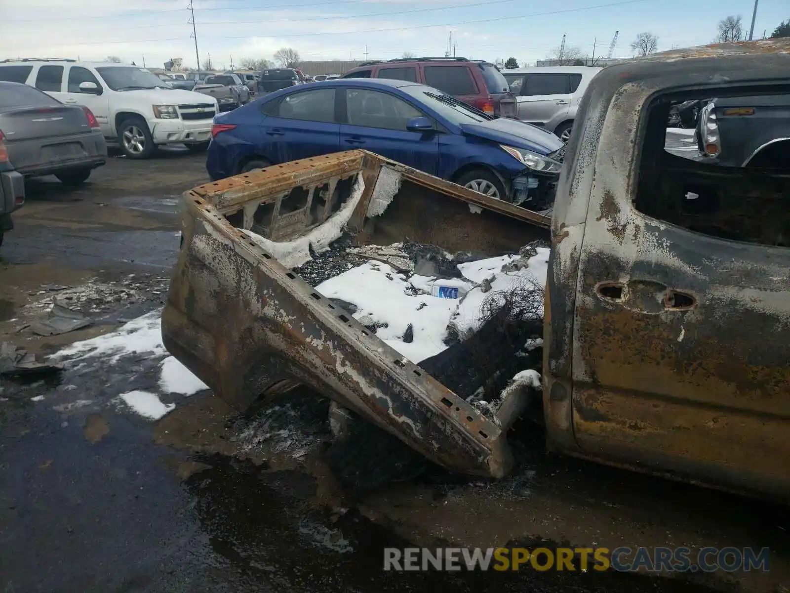 10 Photograph of a damaged car 3TMCZ5AN3KM285836 TOYOTA TACOMA 2019