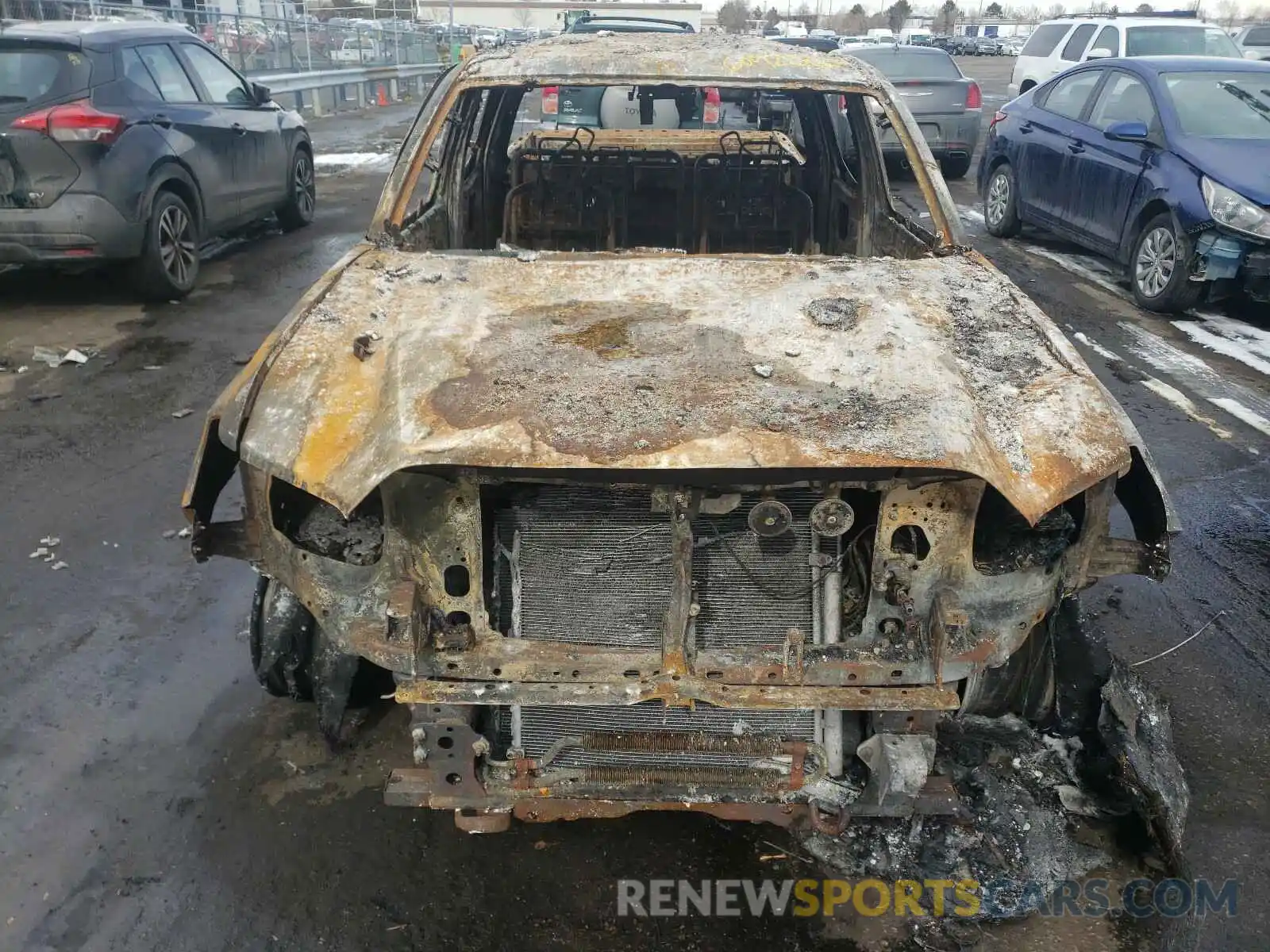 7 Photograph of a damaged car 3TMCZ5AN3KM285836 TOYOTA TACOMA 2019