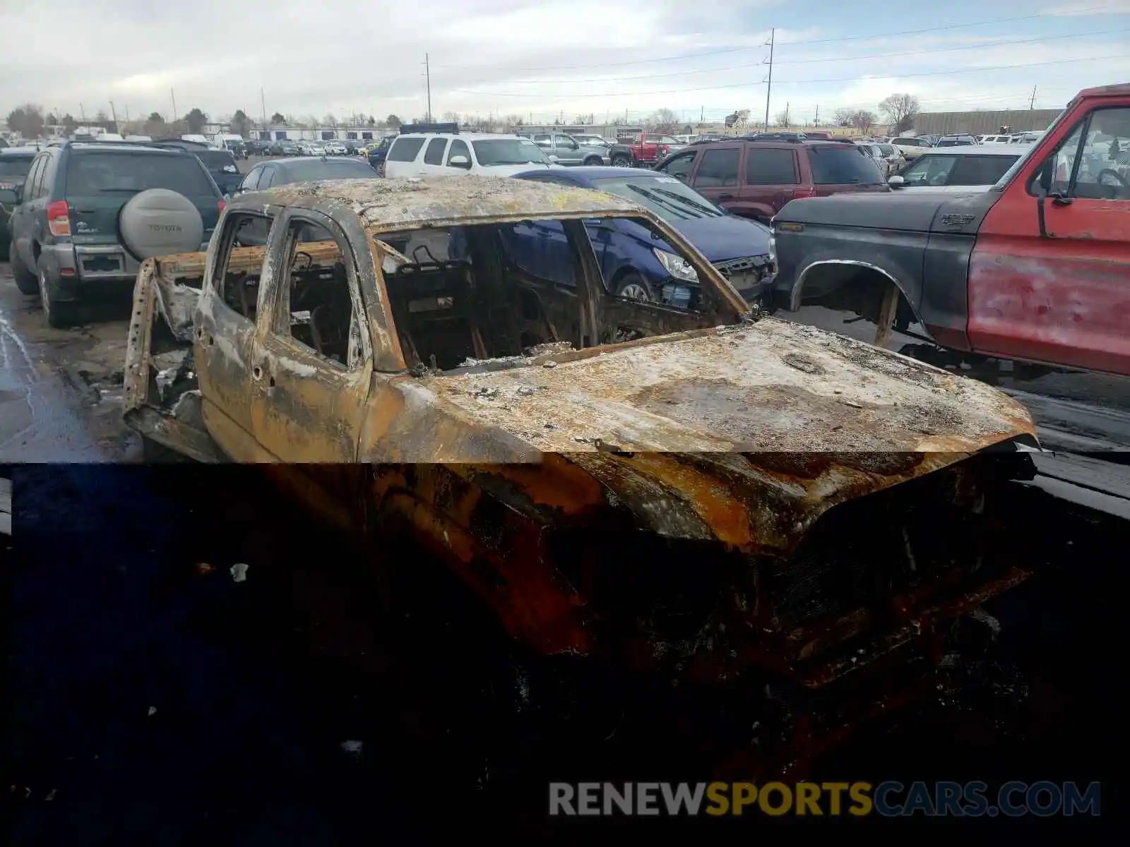 9 Photograph of a damaged car 3TMCZ5AN3KM285836 TOYOTA TACOMA 2019