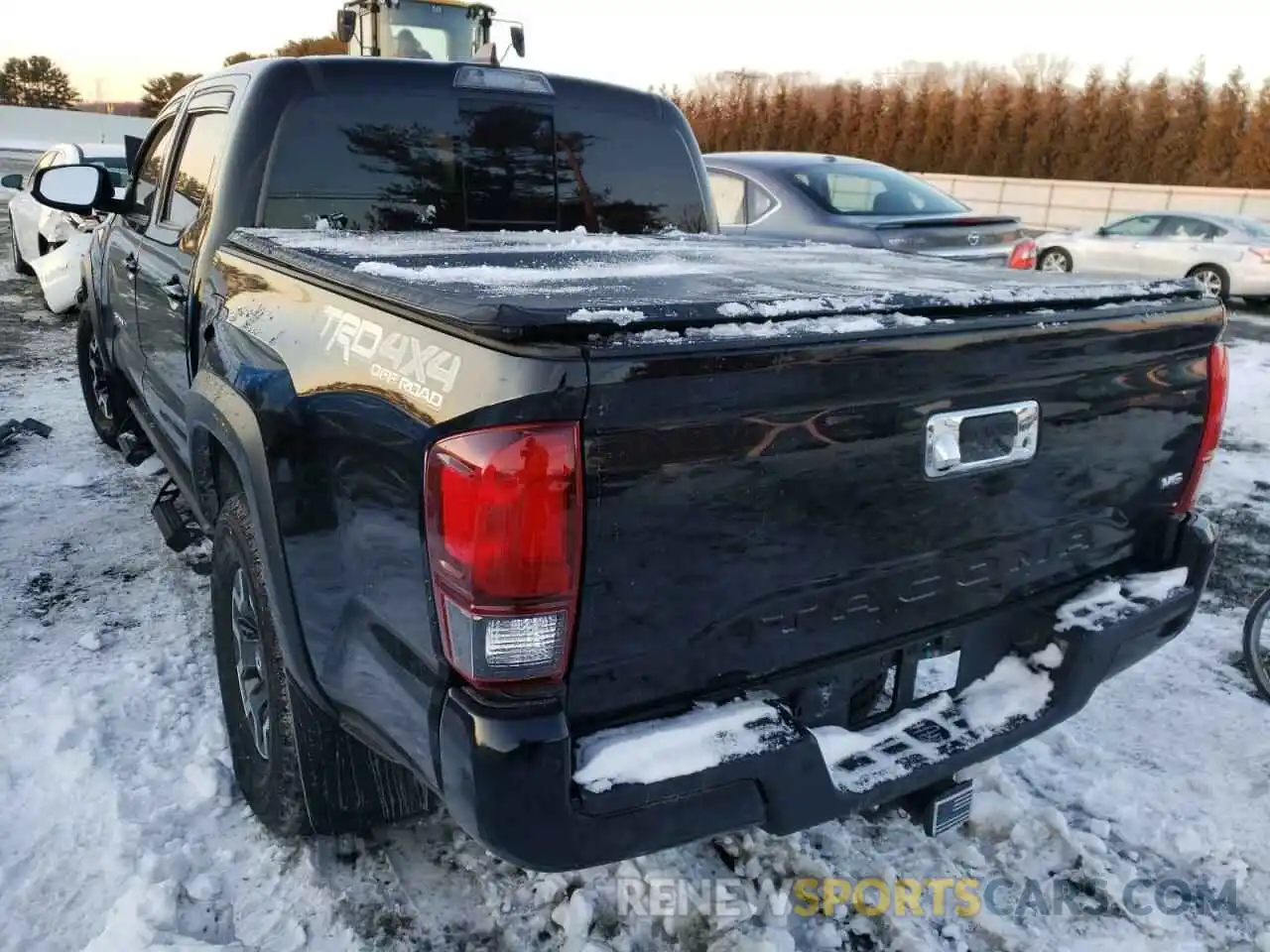 3 Photograph of a damaged car 3TMCZ5AN4KM192047 TOYOTA TACOMA 2019