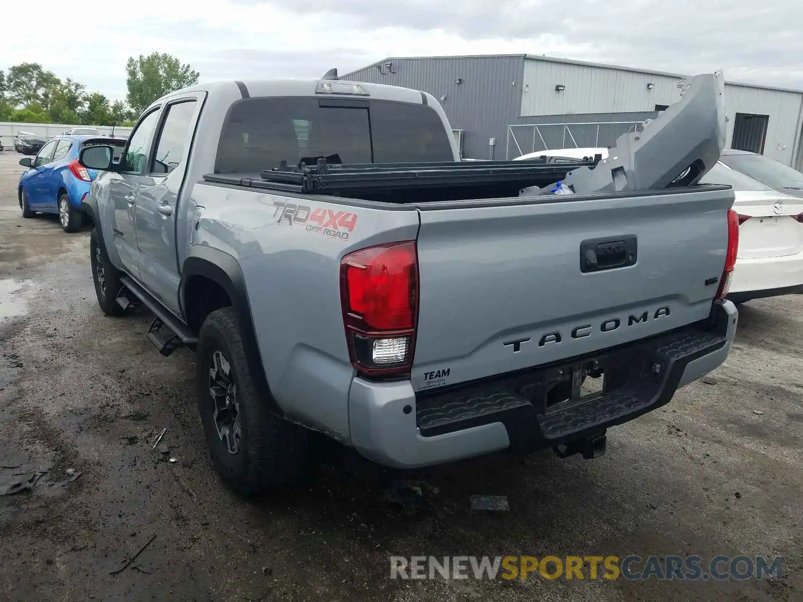 3 Photograph of a damaged car 3TMCZ5AN4KM192078 TOYOTA TACOMA 2019