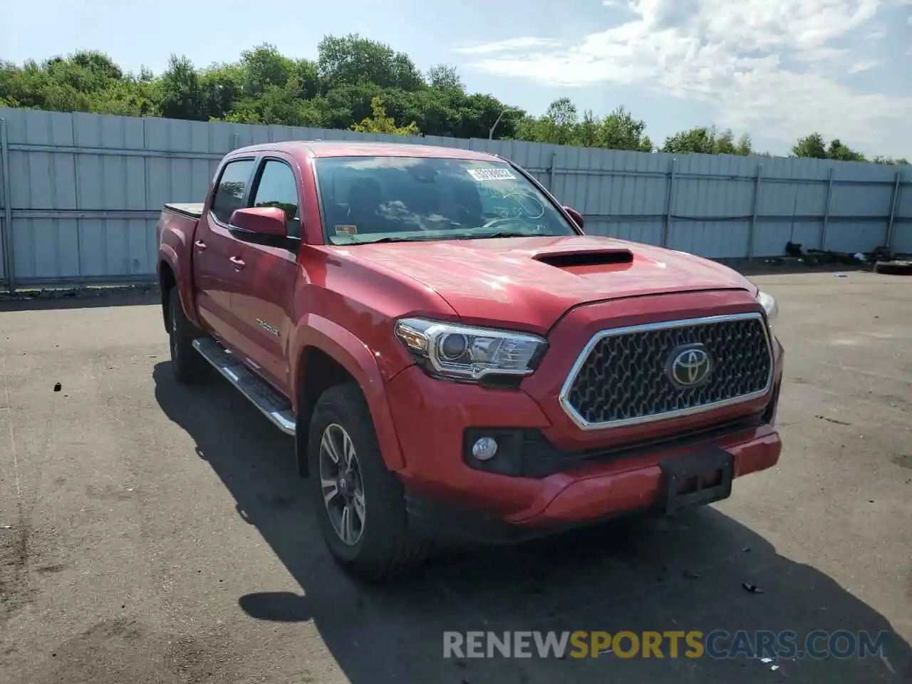 1 Photograph of a damaged car 3TMCZ5AN4KM195076 TOYOTA TACOMA 2019