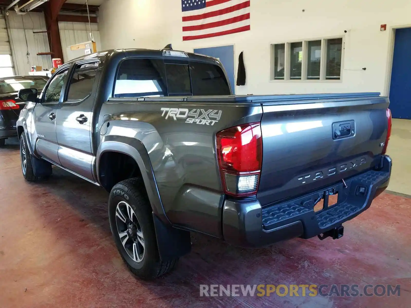 3 Photograph of a damaged car 3TMCZ5AN4KM195918 TOYOTA TACOMA 2019