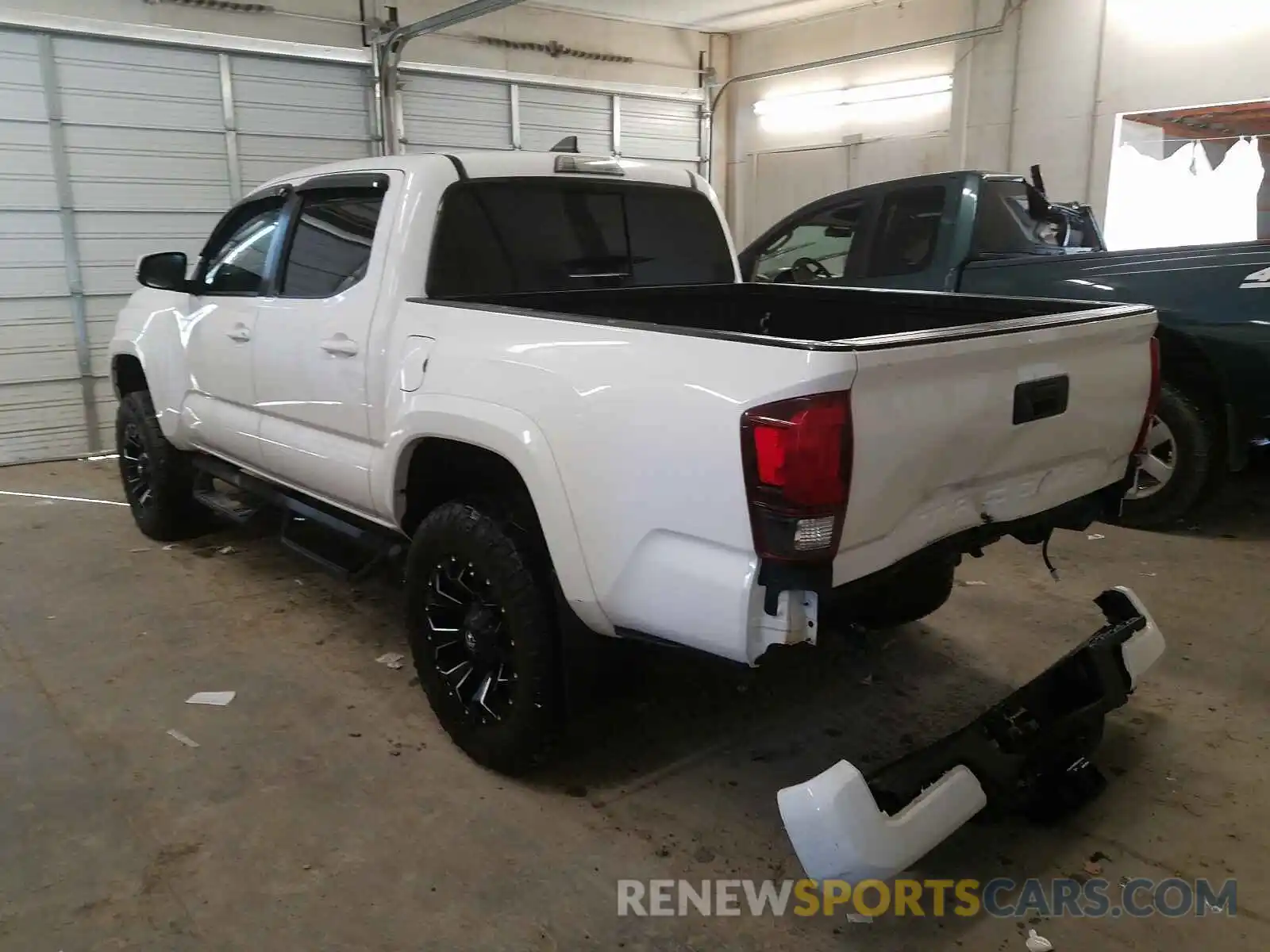 3 Photograph of a damaged car 3TMCZ5AN4KM195952 TOYOTA TACOMA 2019