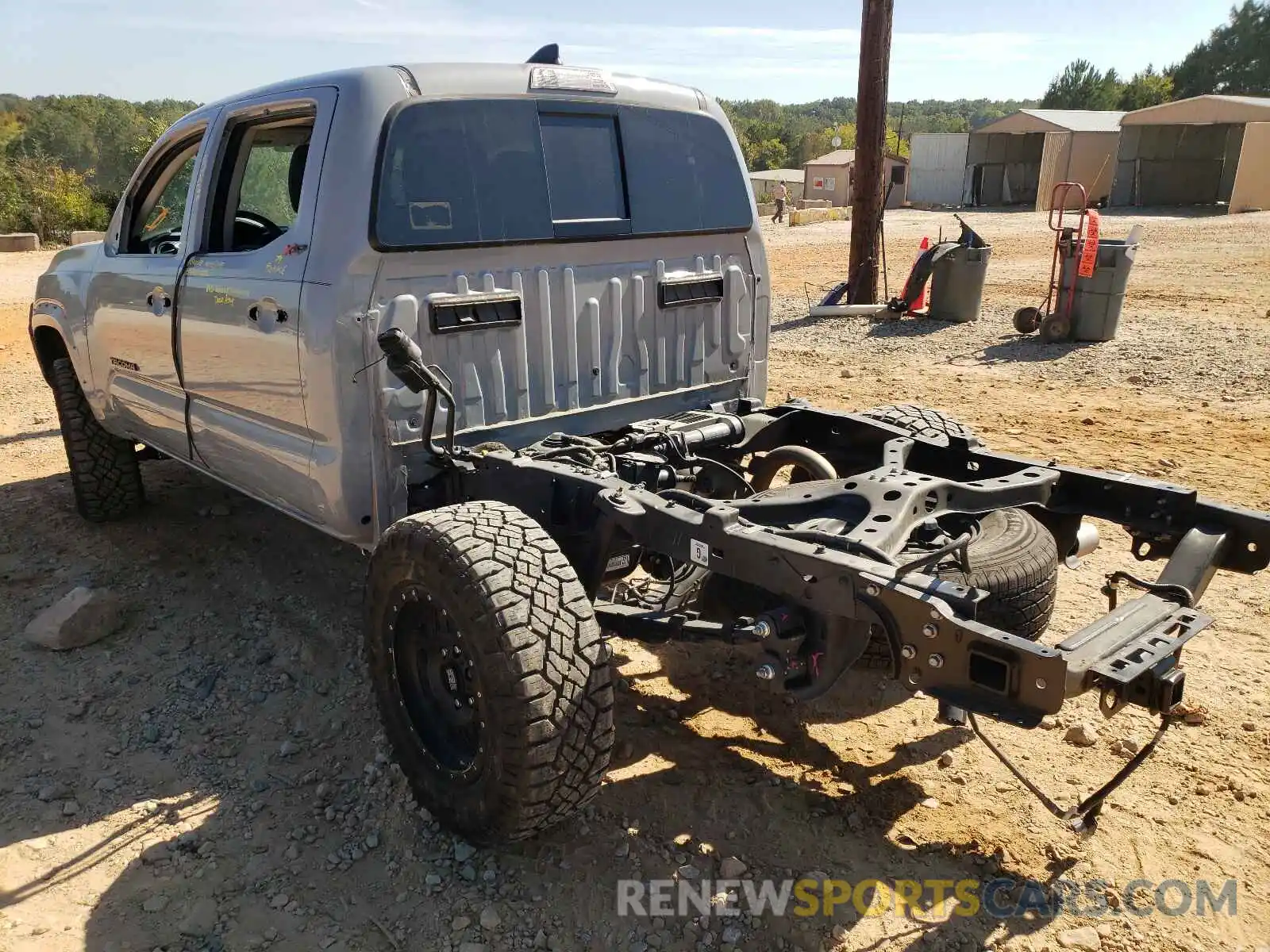 3 Фотография поврежденного автомобиля 3TMCZ5AN4KM202902 TOYOTA TACOMA 2019