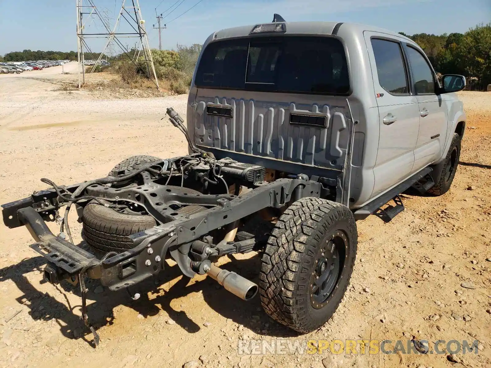 4 Фотография поврежденного автомобиля 3TMCZ5AN4KM202902 TOYOTA TACOMA 2019