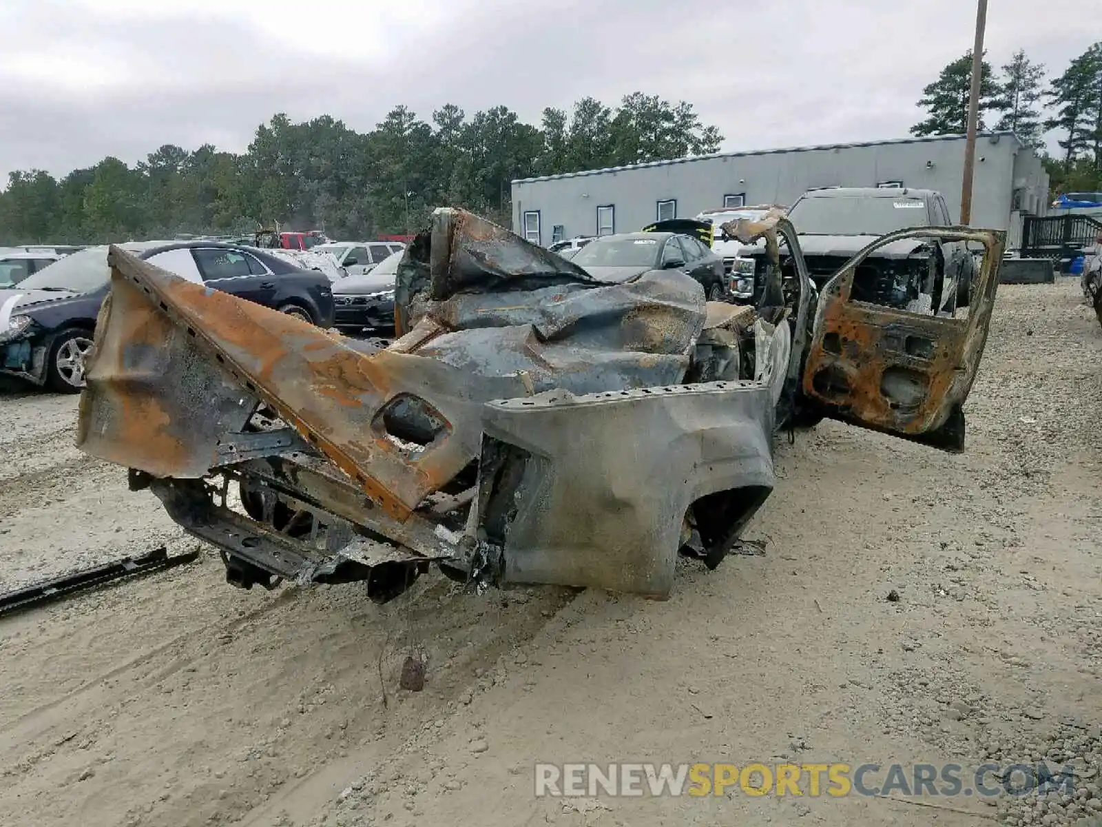 4 Photograph of a damaged car 3TMCZ5AN4KM202995 TOYOTA TACOMA 2019
