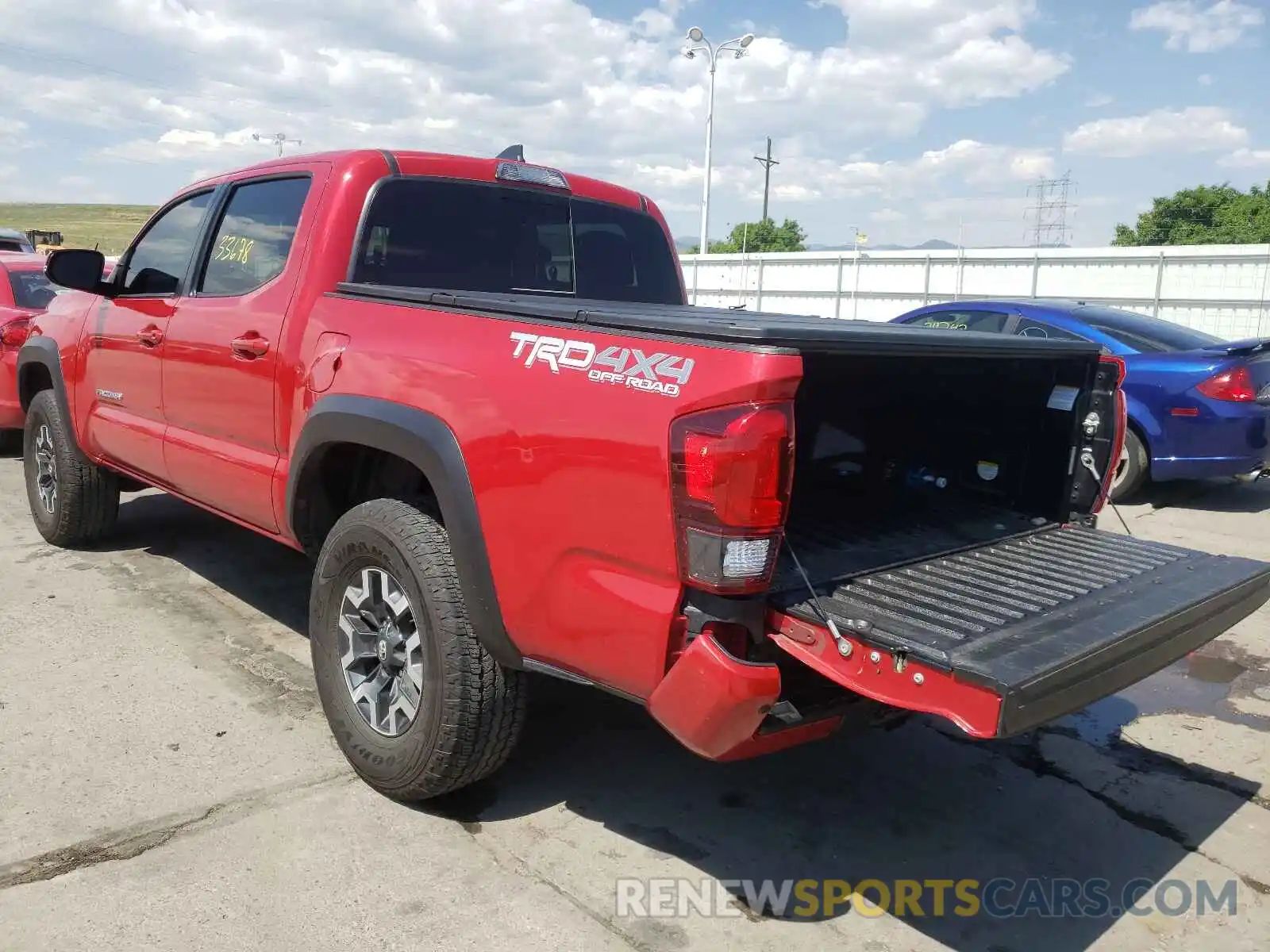 3 Photograph of a damaged car 3TMCZ5AN4KM205590 TOYOTA TACOMA 2019