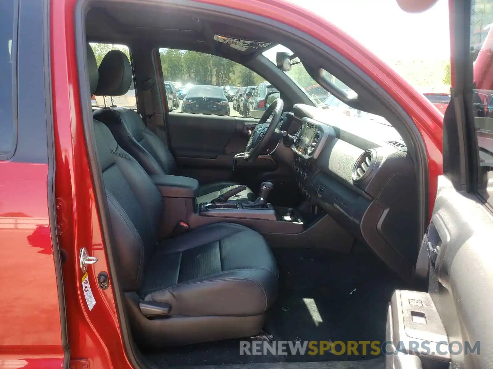 5 Photograph of a damaged car 3TMCZ5AN4KM205590 TOYOTA TACOMA 2019